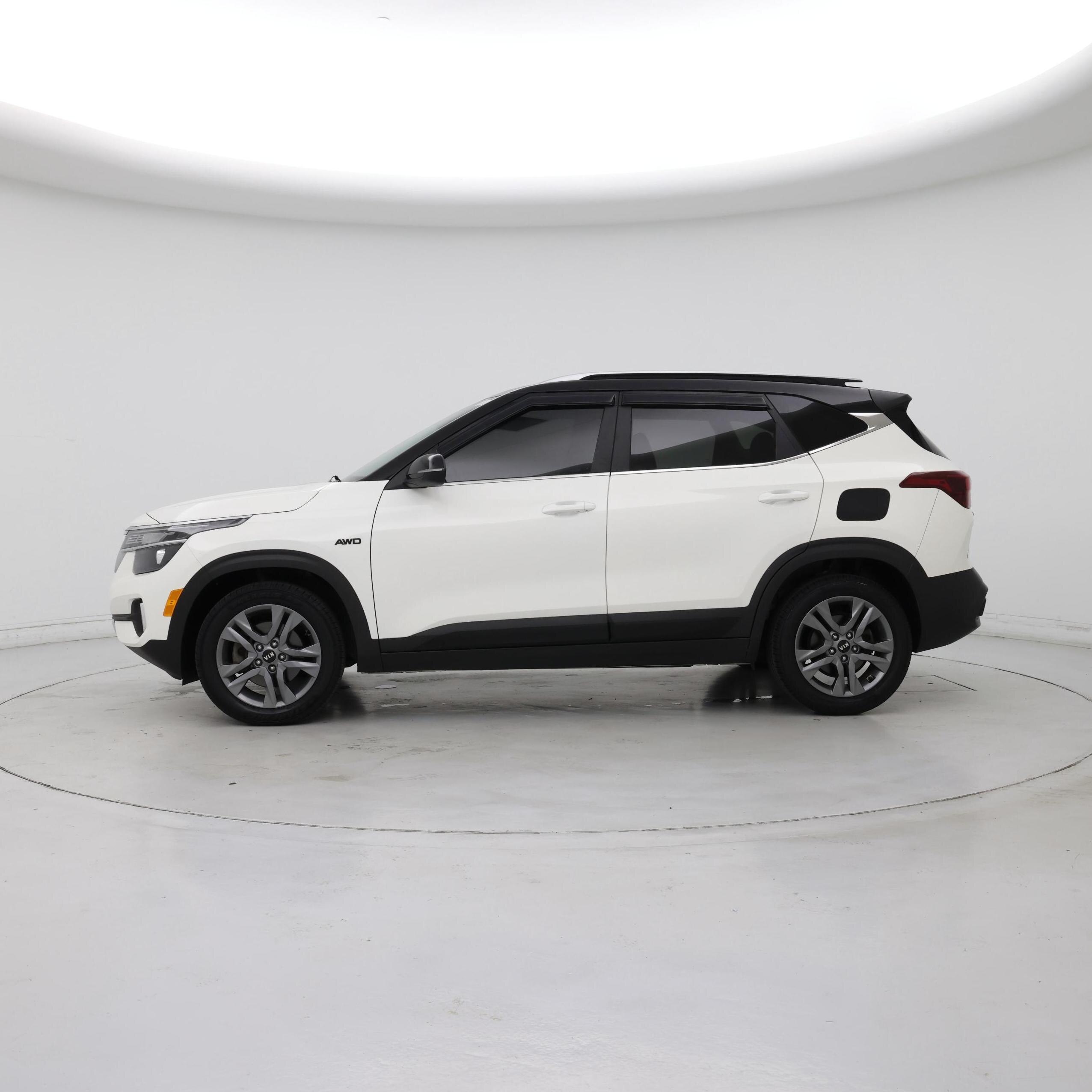 Thumbnail: 2021 Kia Seltos - 3