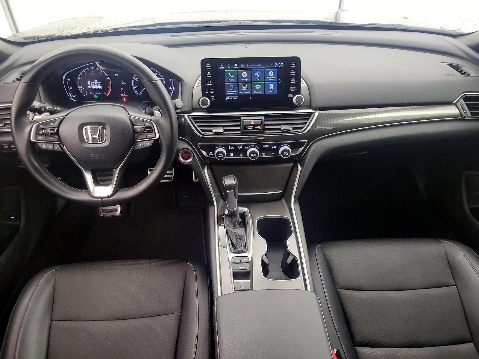 Apple CarPlay® & Android Auto™