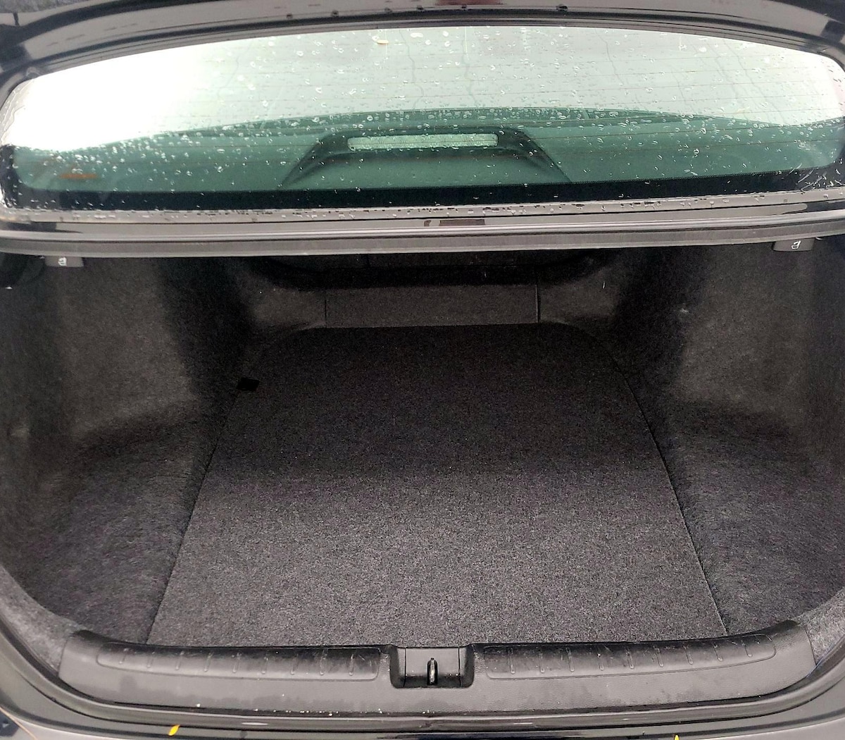 Trunk/Cargo (Seats Up)