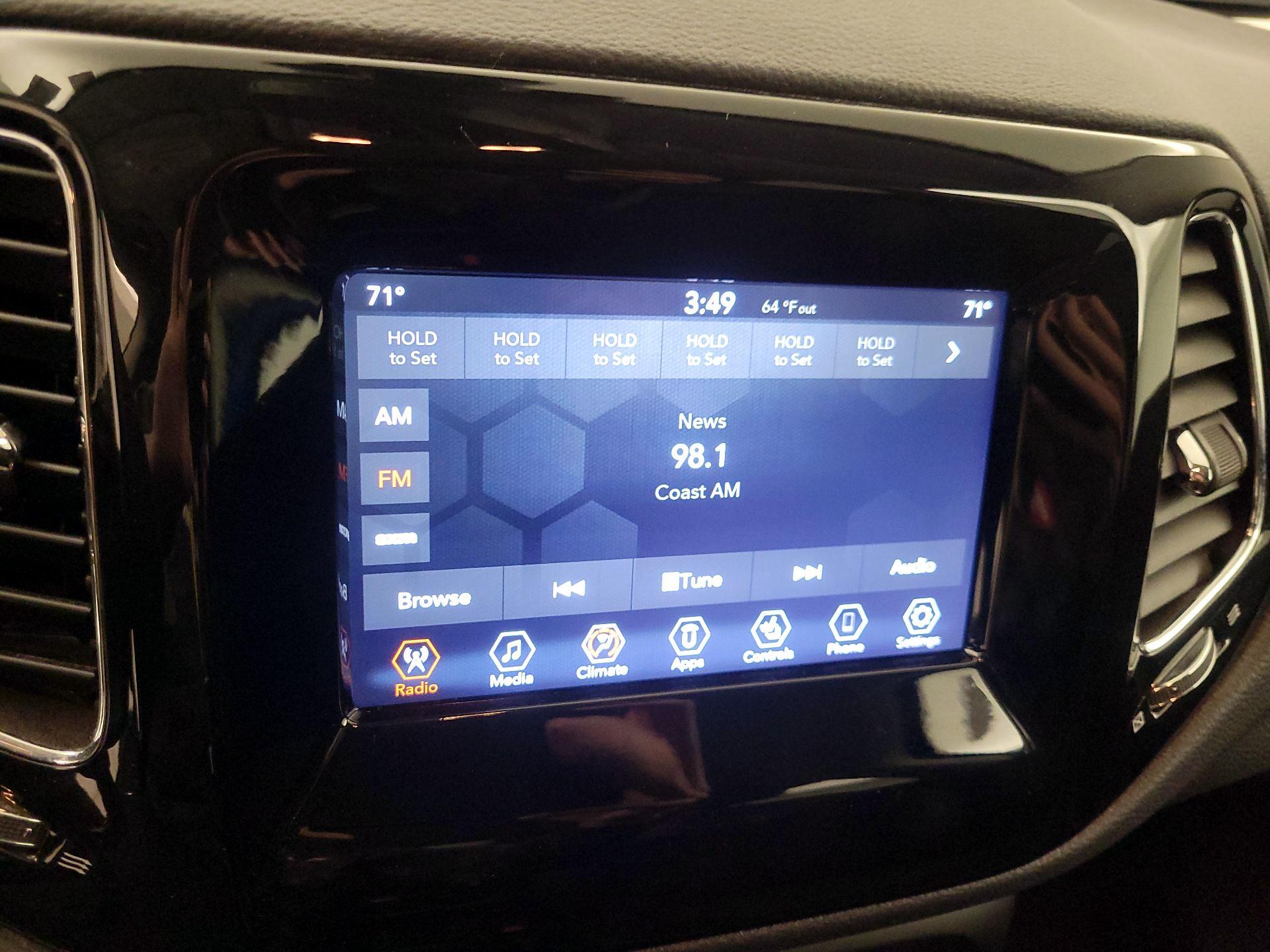 Thumbnail: 2021 Jeep Compass - 15