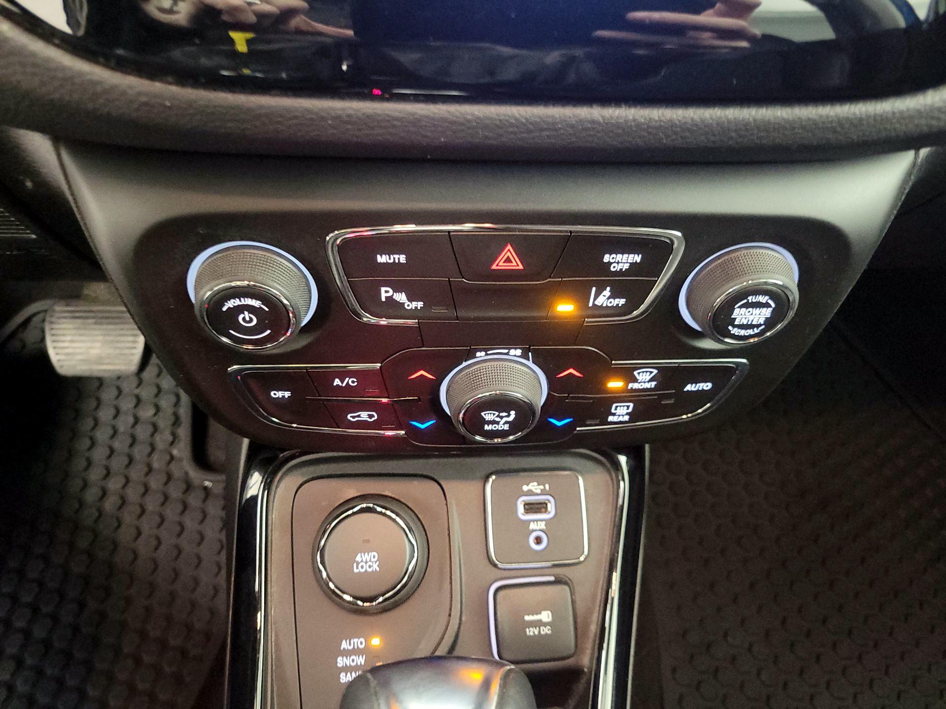 Thumbnail: 2021 Jeep Compass - 16