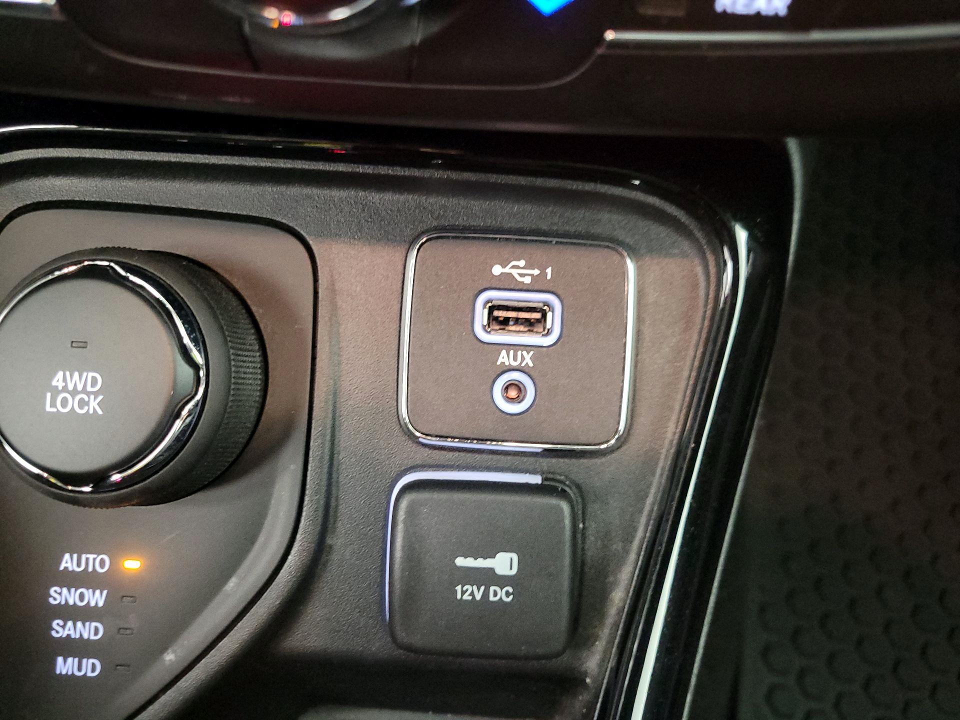 Thumbnail: 2021 Jeep Compass - 18