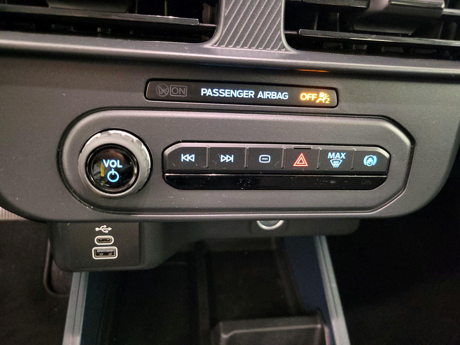 Thumbnail: 2025 Ford Maverick - 16