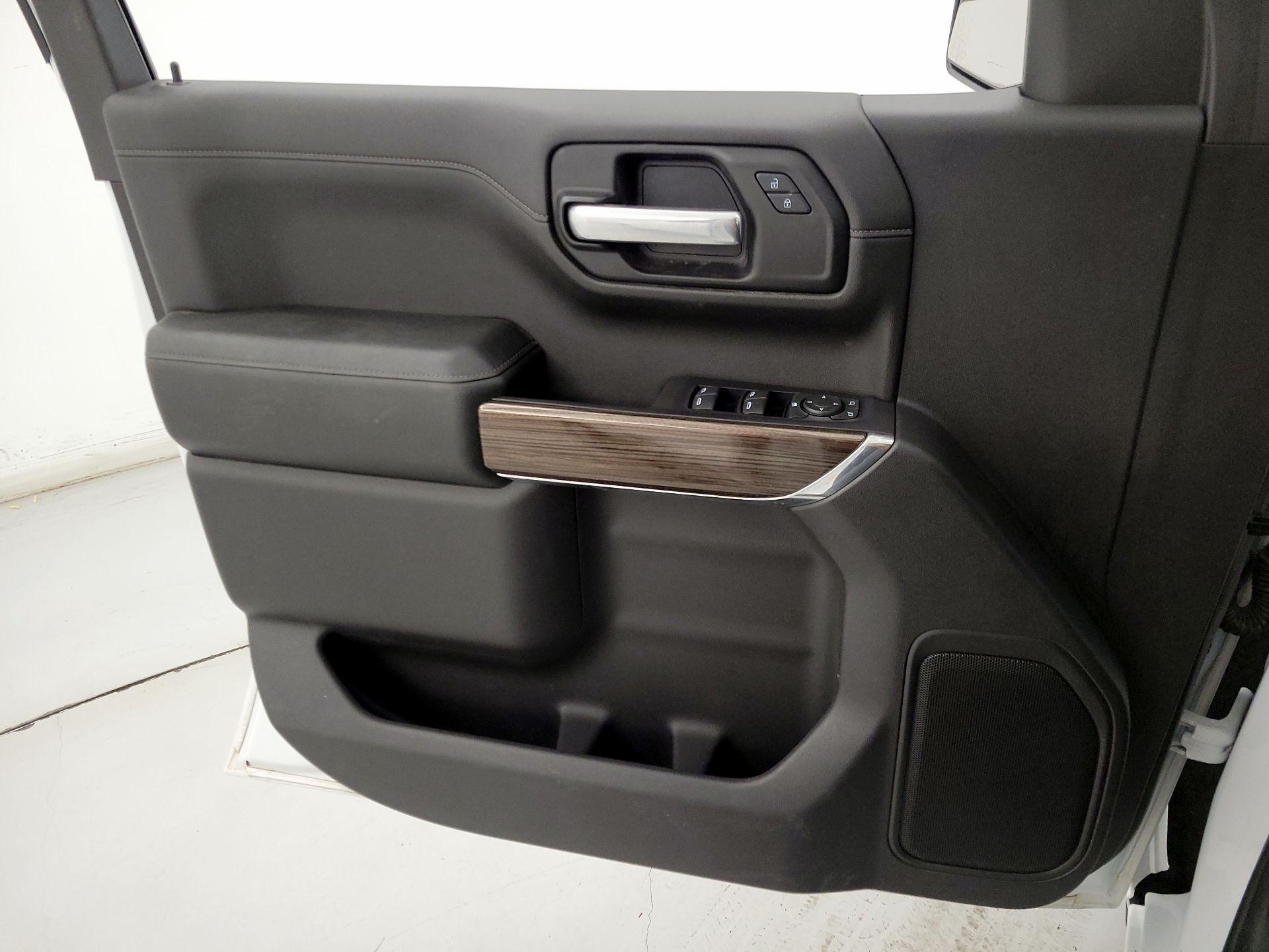 Thumbnail: 2019 Chevrolet Silverado 1500 - 12