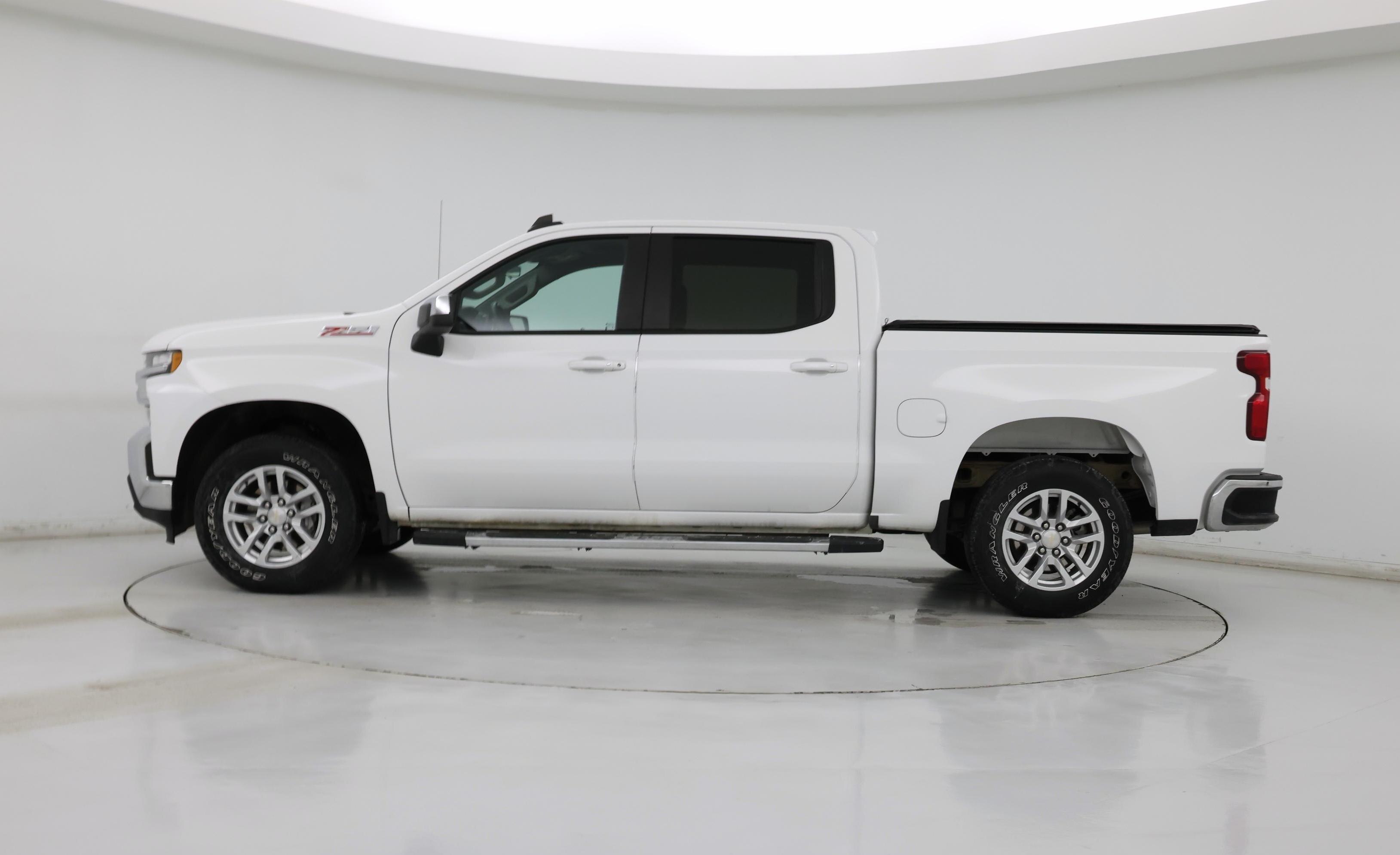 Thumbnail: 2019 Chevrolet Silverado 1500 - 3