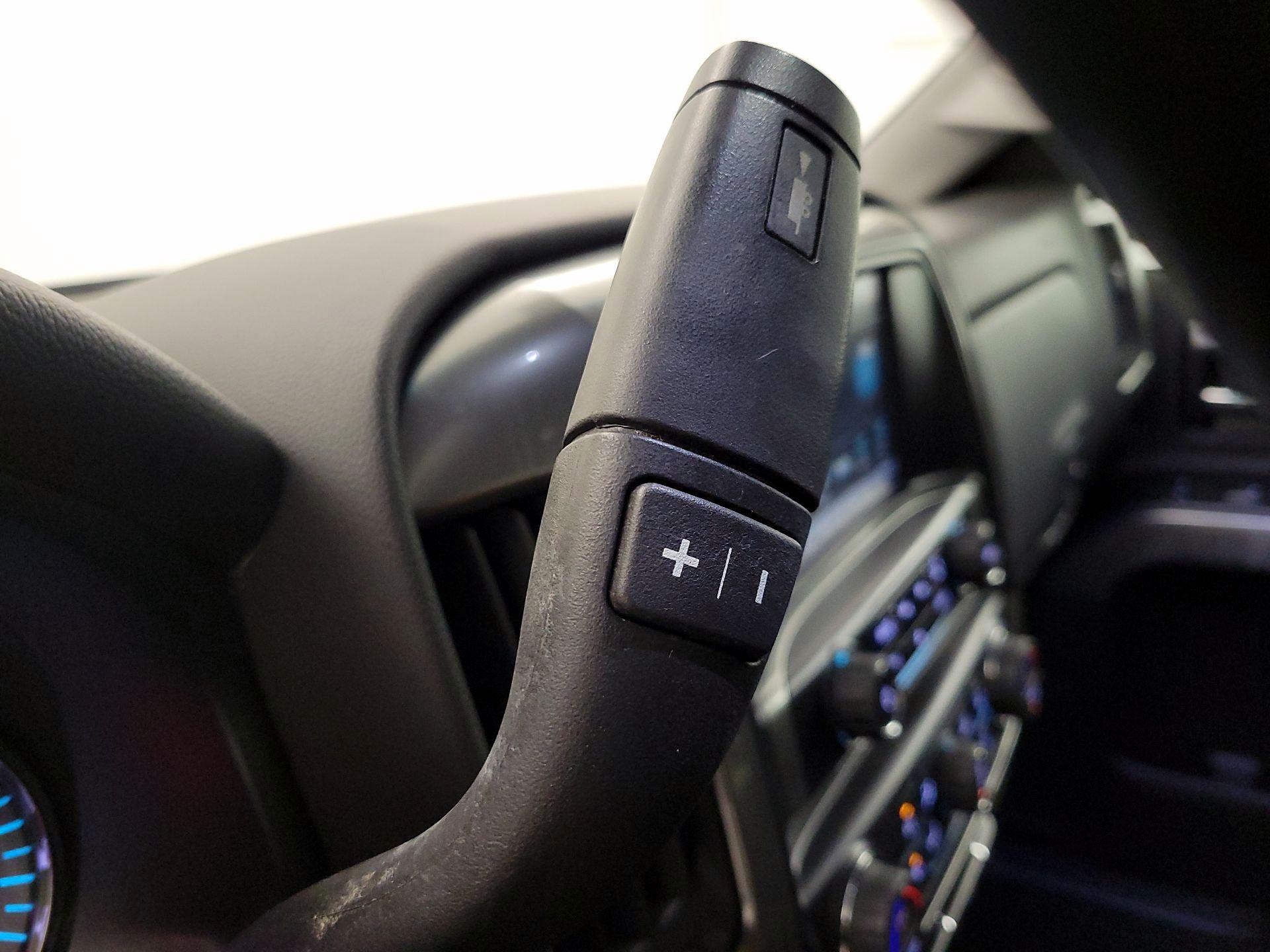 Thumbnail: 2019 Chevrolet Silverado 1500 - 17