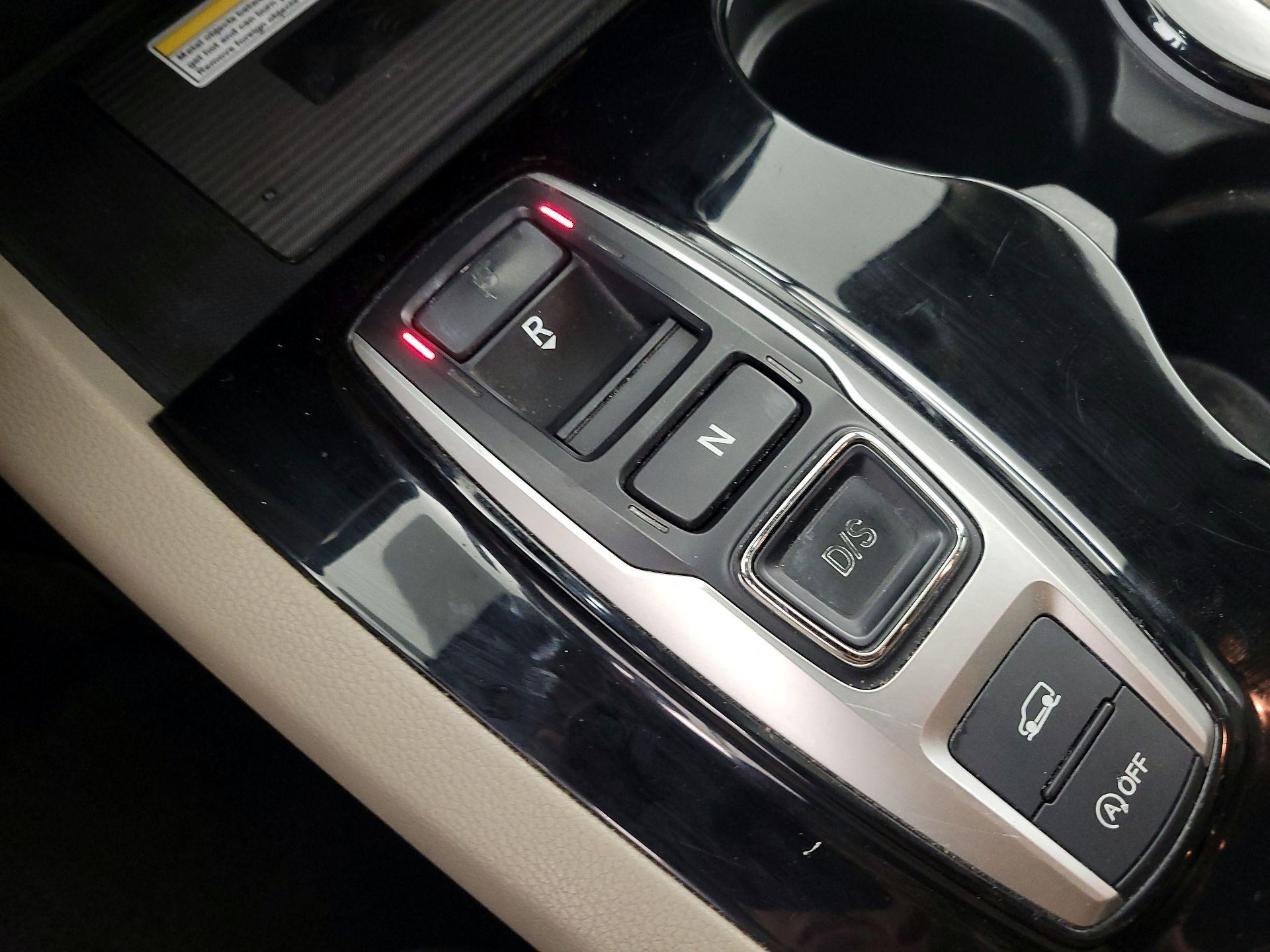 Thumbnail: 2019 Honda Pilot - 17