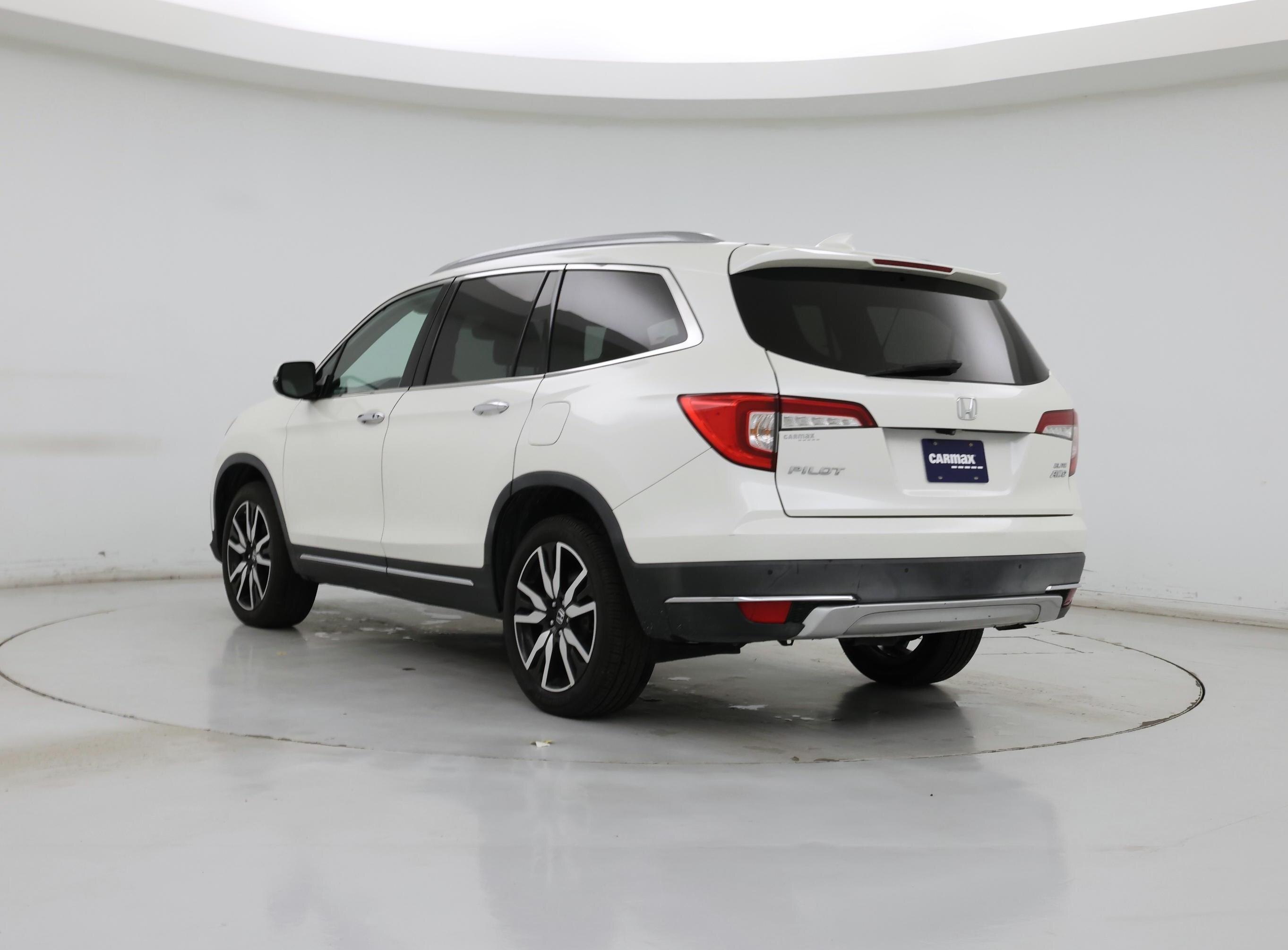 Thumbnail: 2019 Honda Pilot - 2