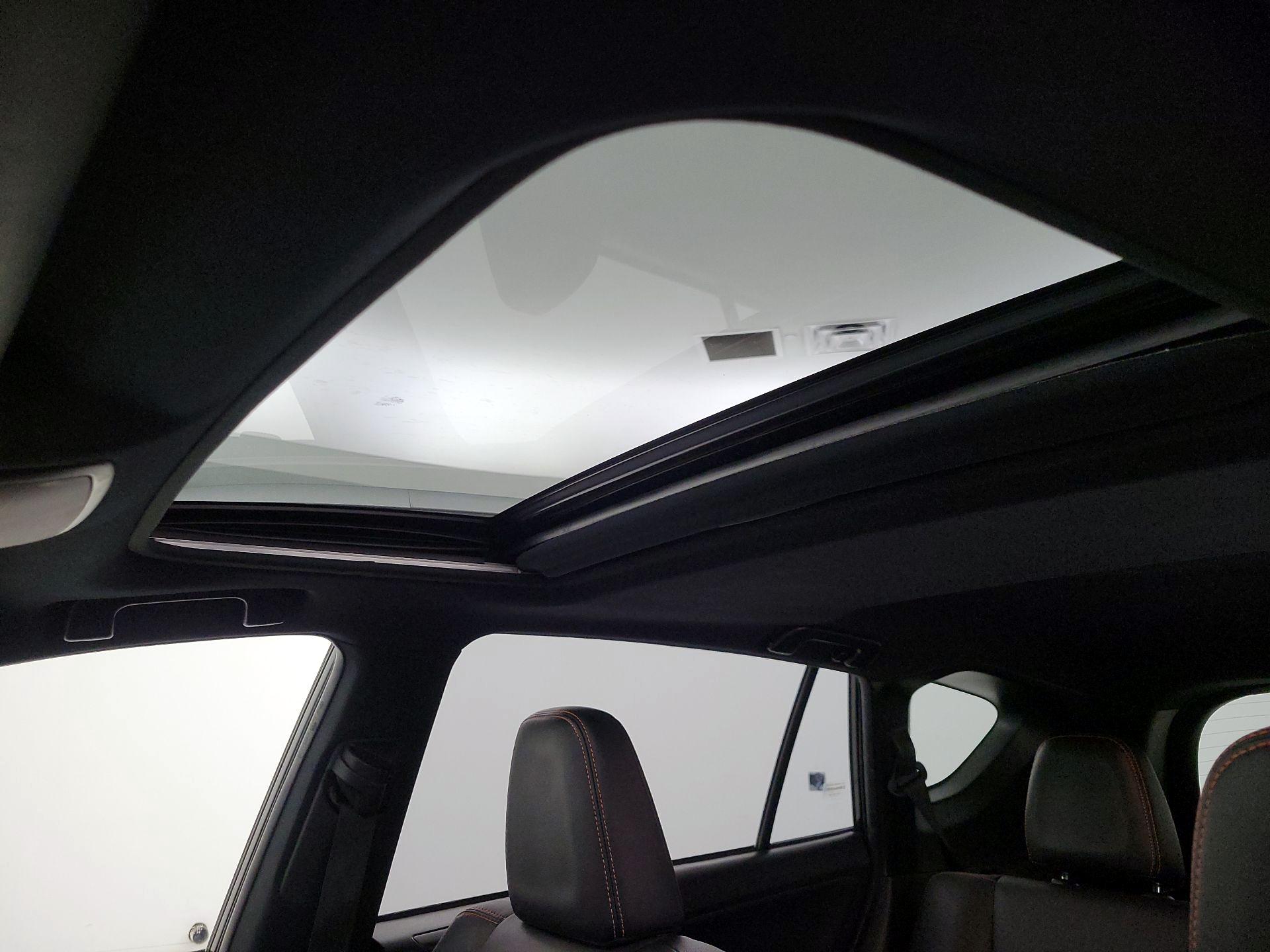 Thumbnail: 2016 Toyota RAV4 - 19