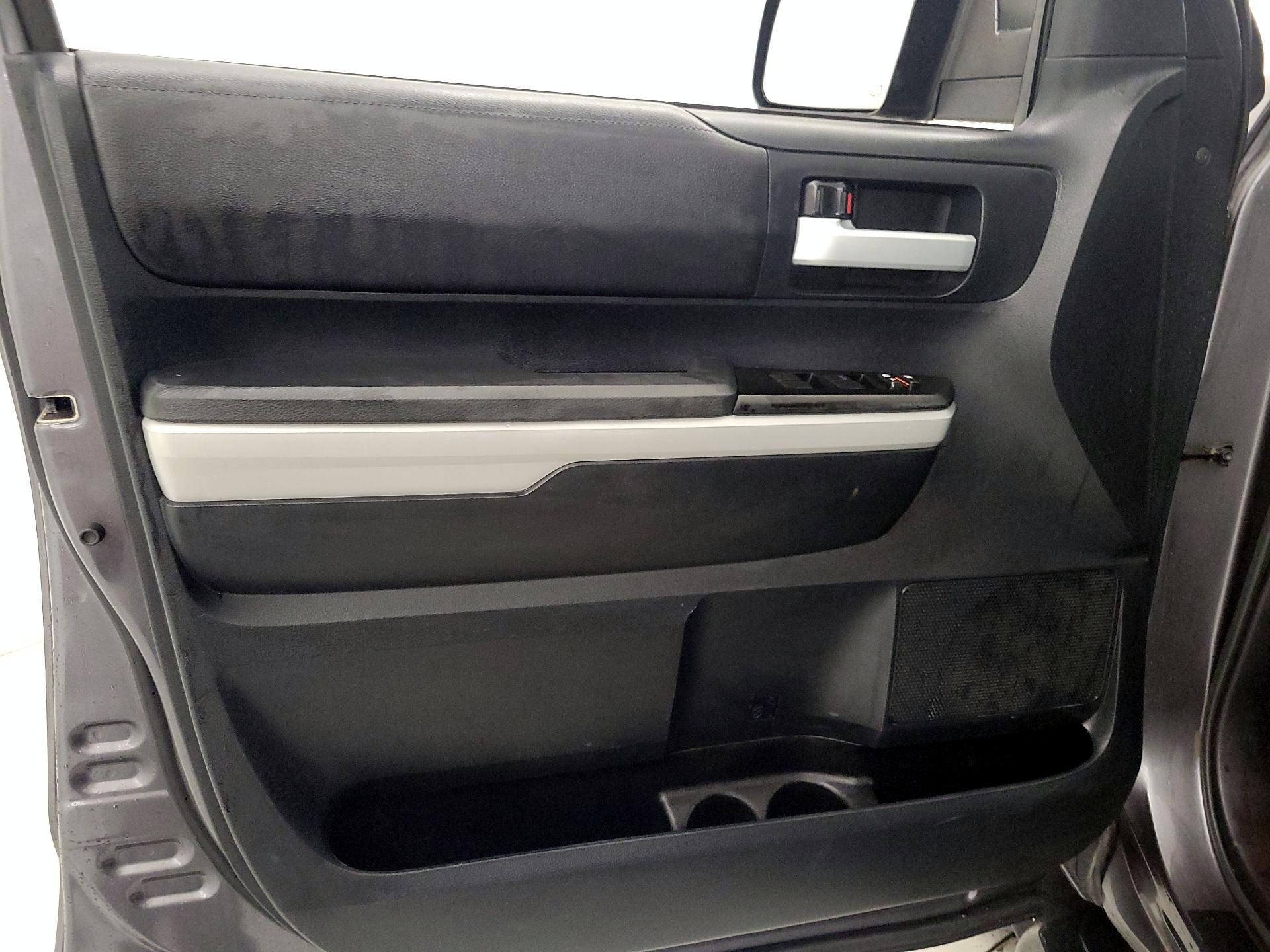 Thumbnail: 2018 Toyota Tundra - 12