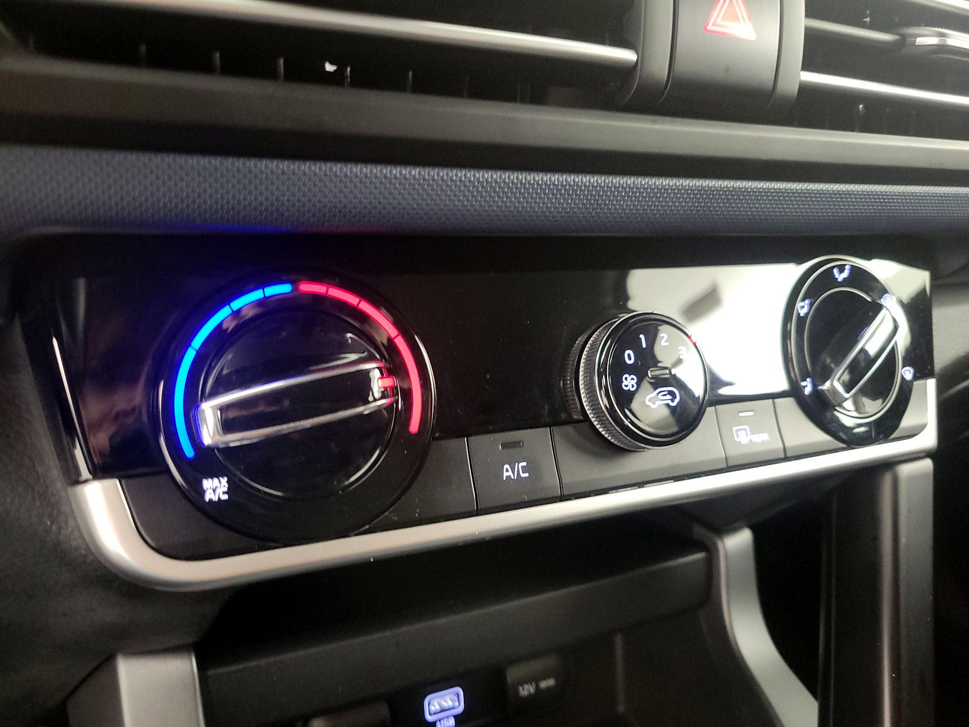 Thumbnail: 2021 Kia Seltos - 16