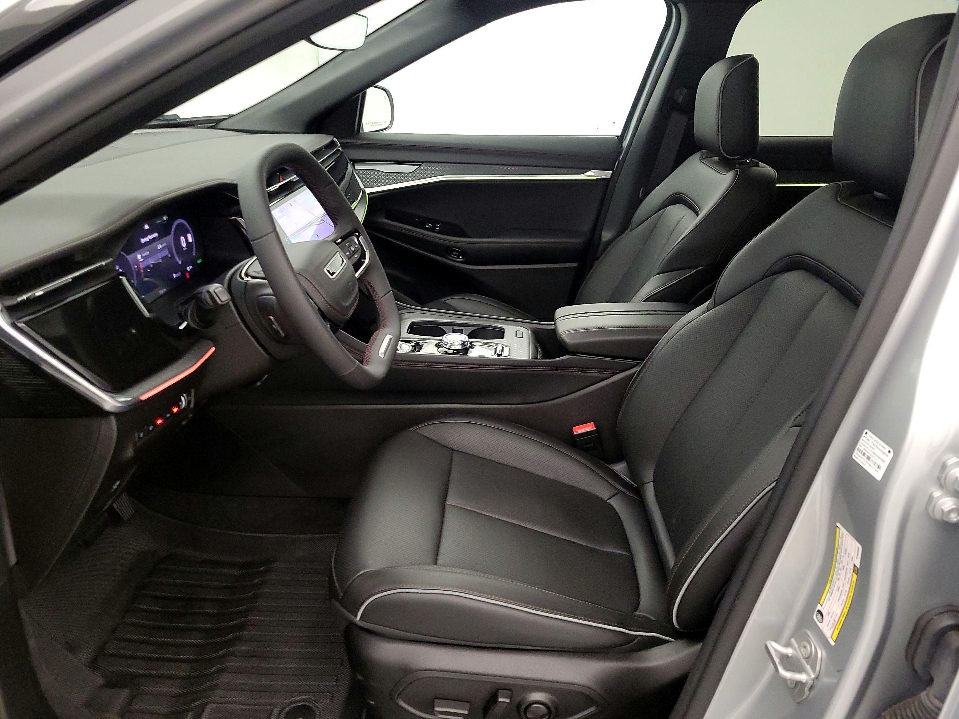 Thumbnail: 2025 Jeep Wagoneer S - 11