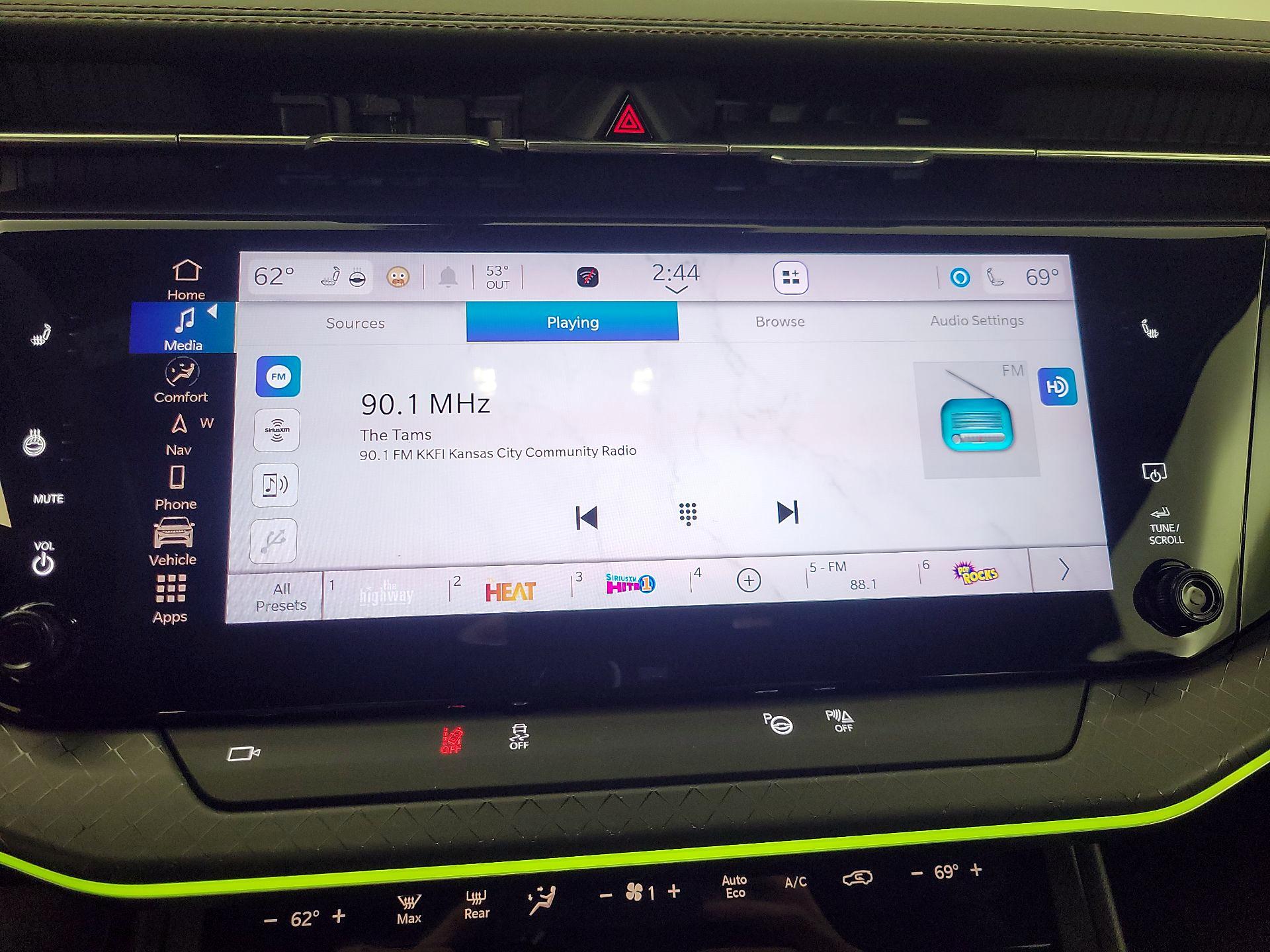 Thumbnail: 2025 Jeep Wagoneer S - 16