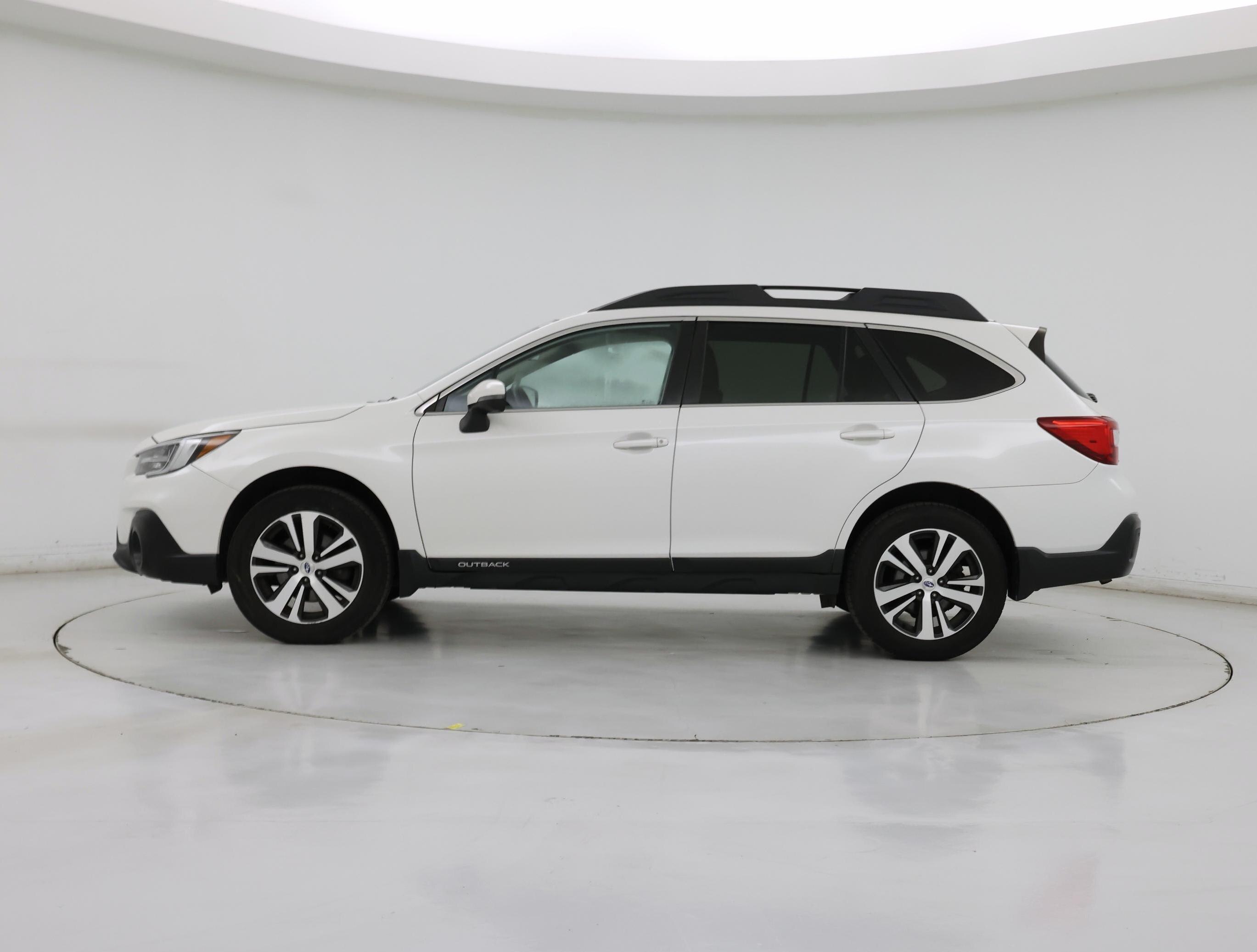 Thumbnail: 2018 Subaru Outback - 3