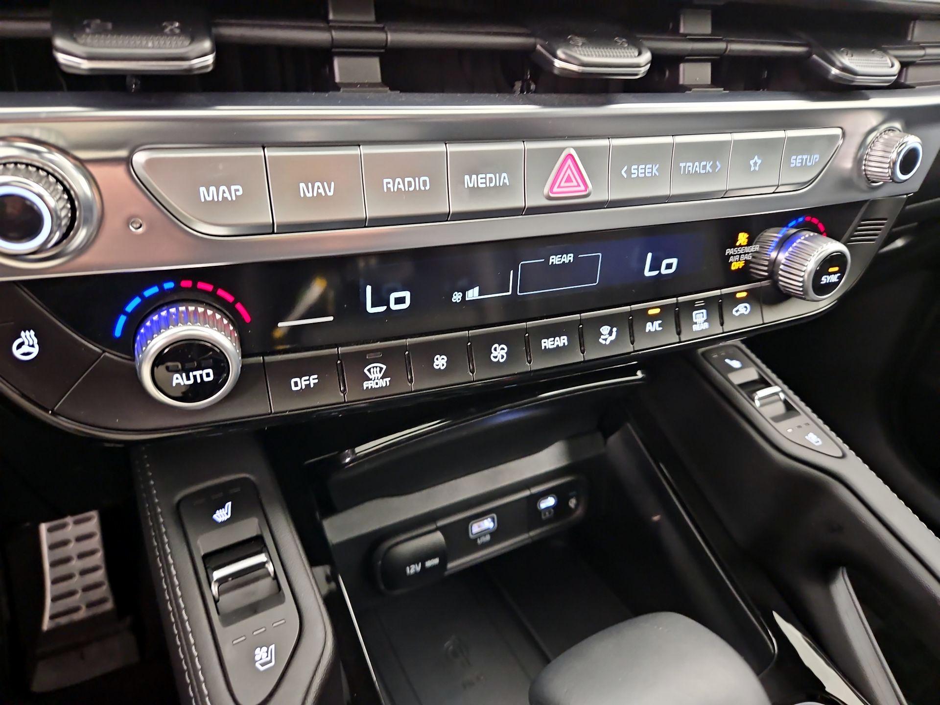 Thumbnail: 2025 Kia Telluride - 17