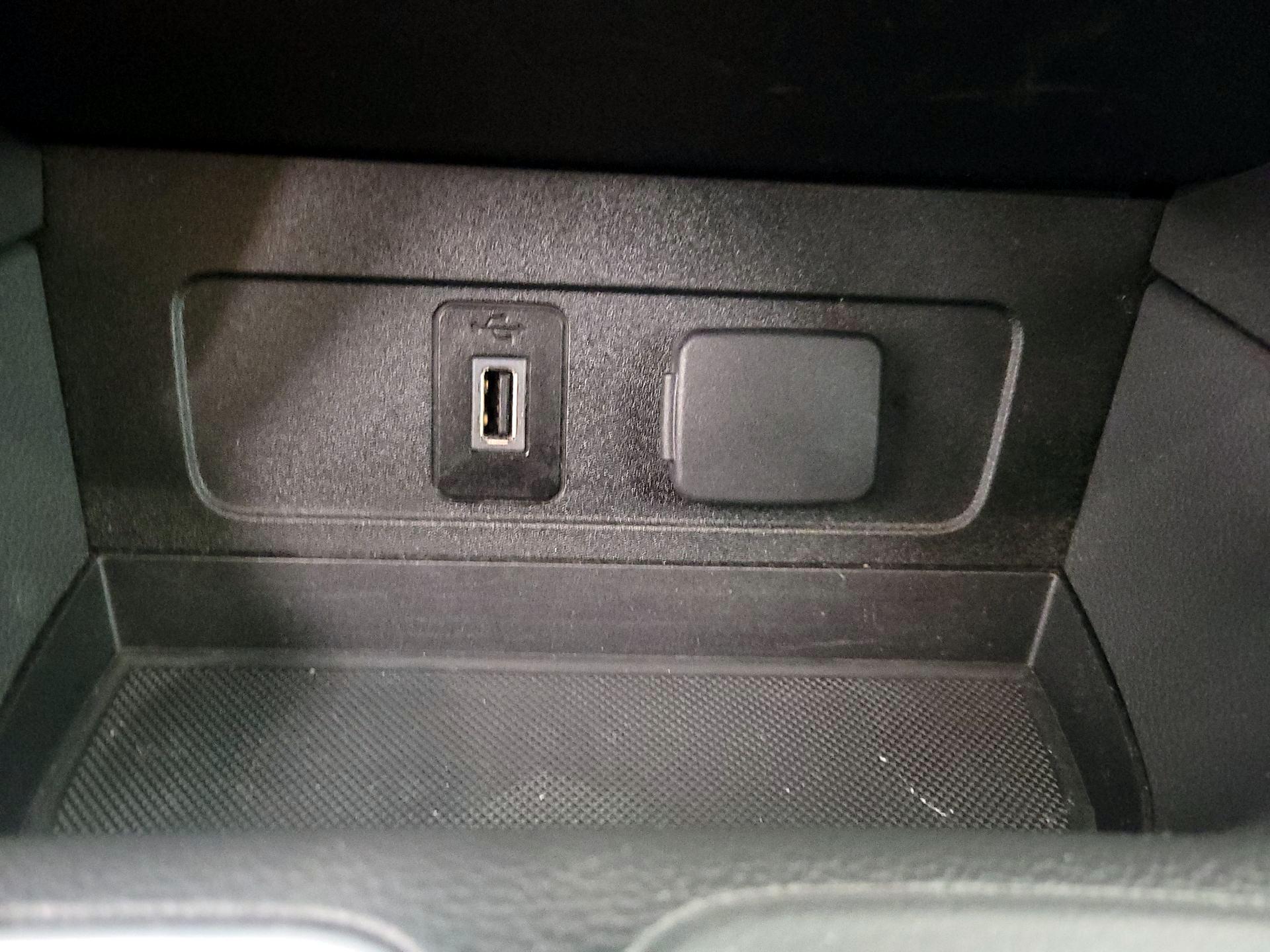 Thumbnail: 2017 Ford Escape - 18