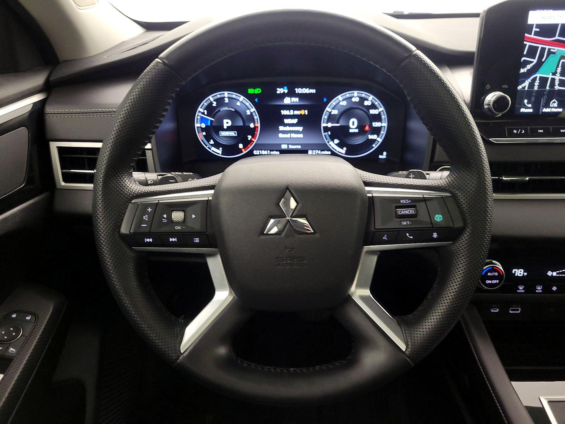 Thumbnail: 2024 Mitsubishi Outlander - 10