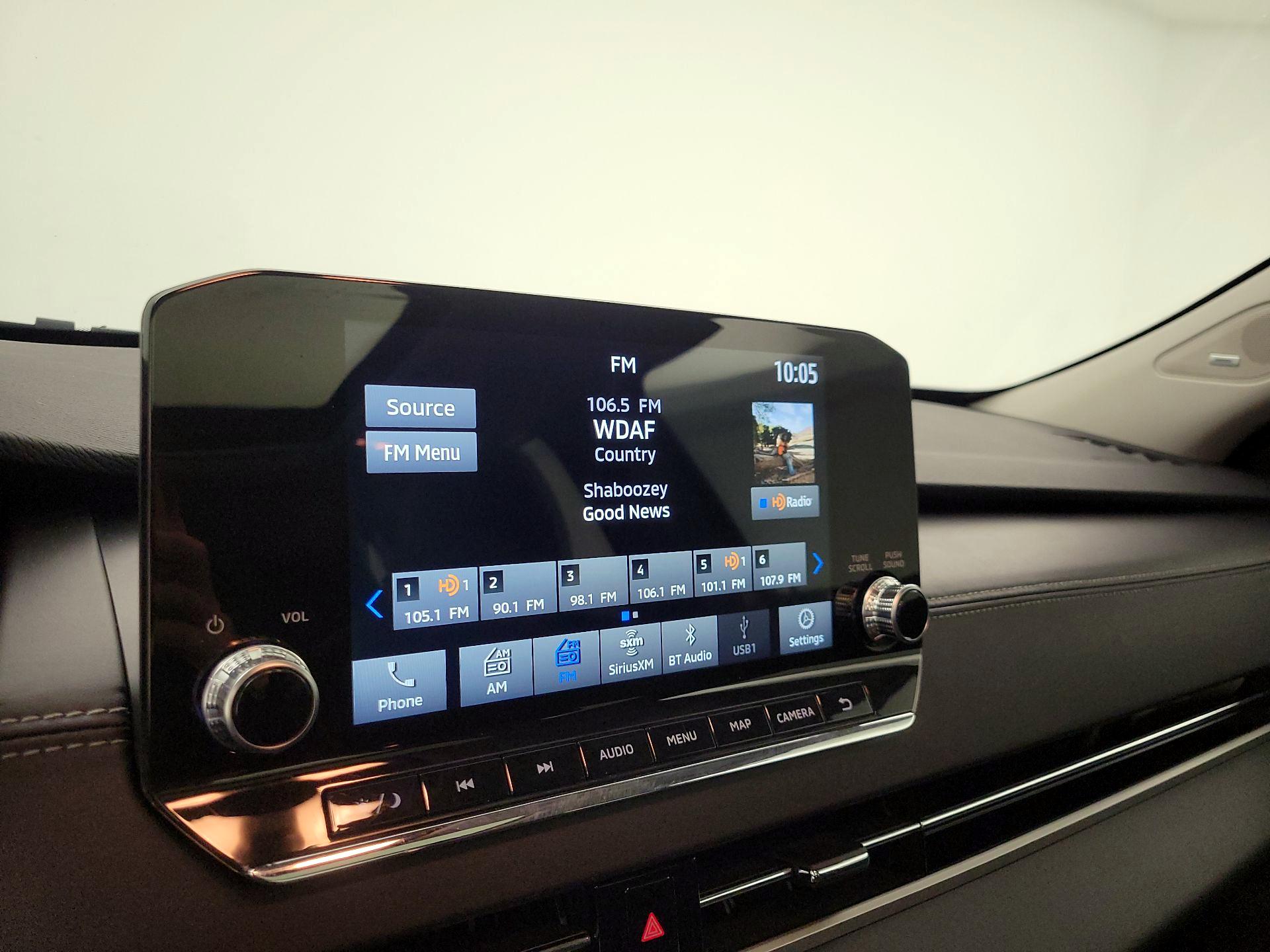 Thumbnail: 2024 Mitsubishi Outlander - 16