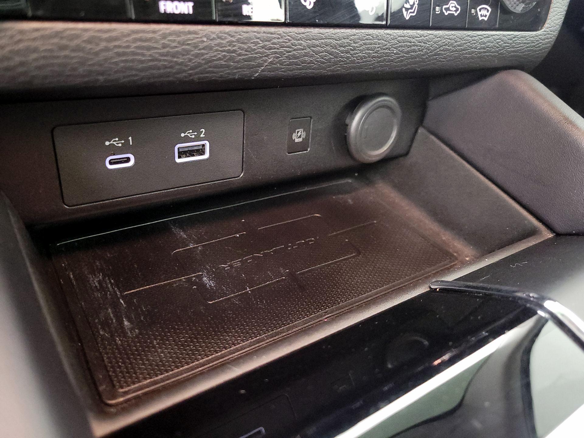 Thumbnail: 2024 Mitsubishi Outlander - 19