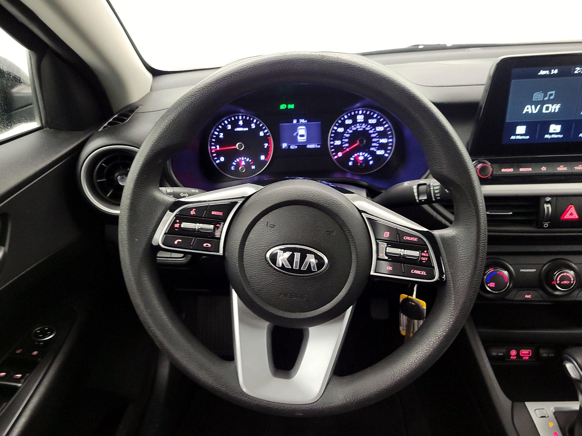 Thumbnail: 2020 Kia Forte - 10