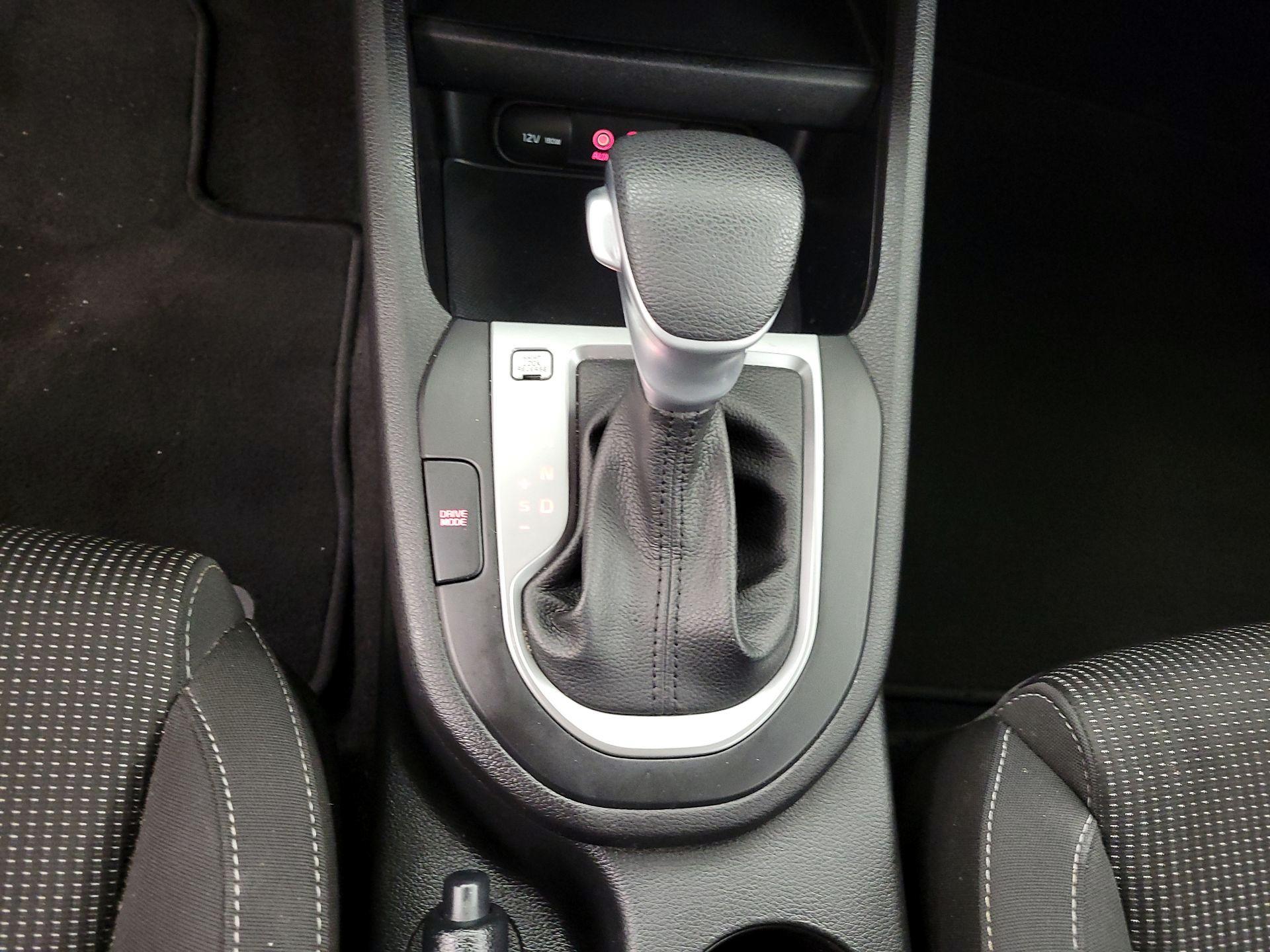 Thumbnail: 2020 Kia Forte - 17