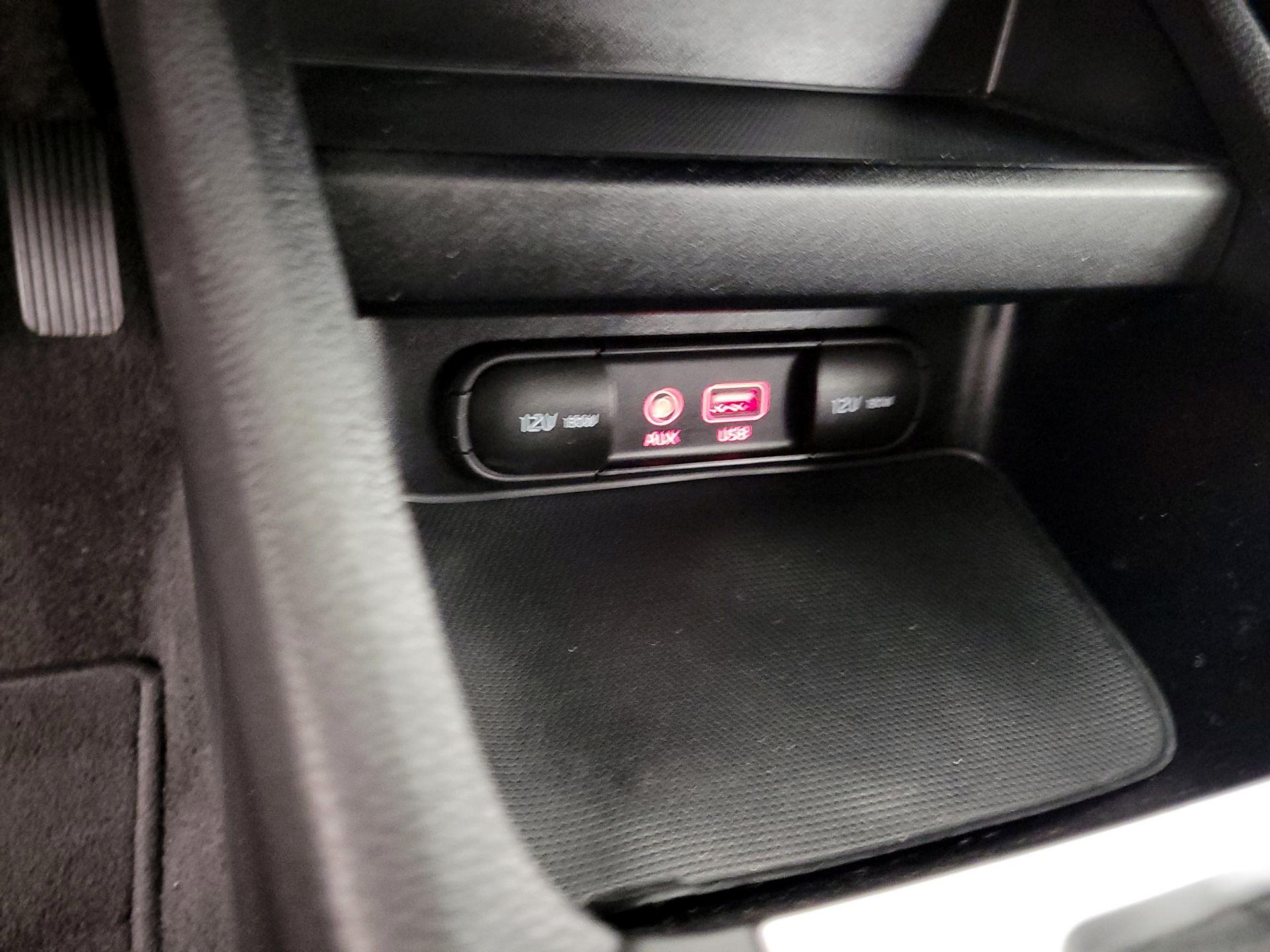 Thumbnail: 2020 Kia Forte - 18