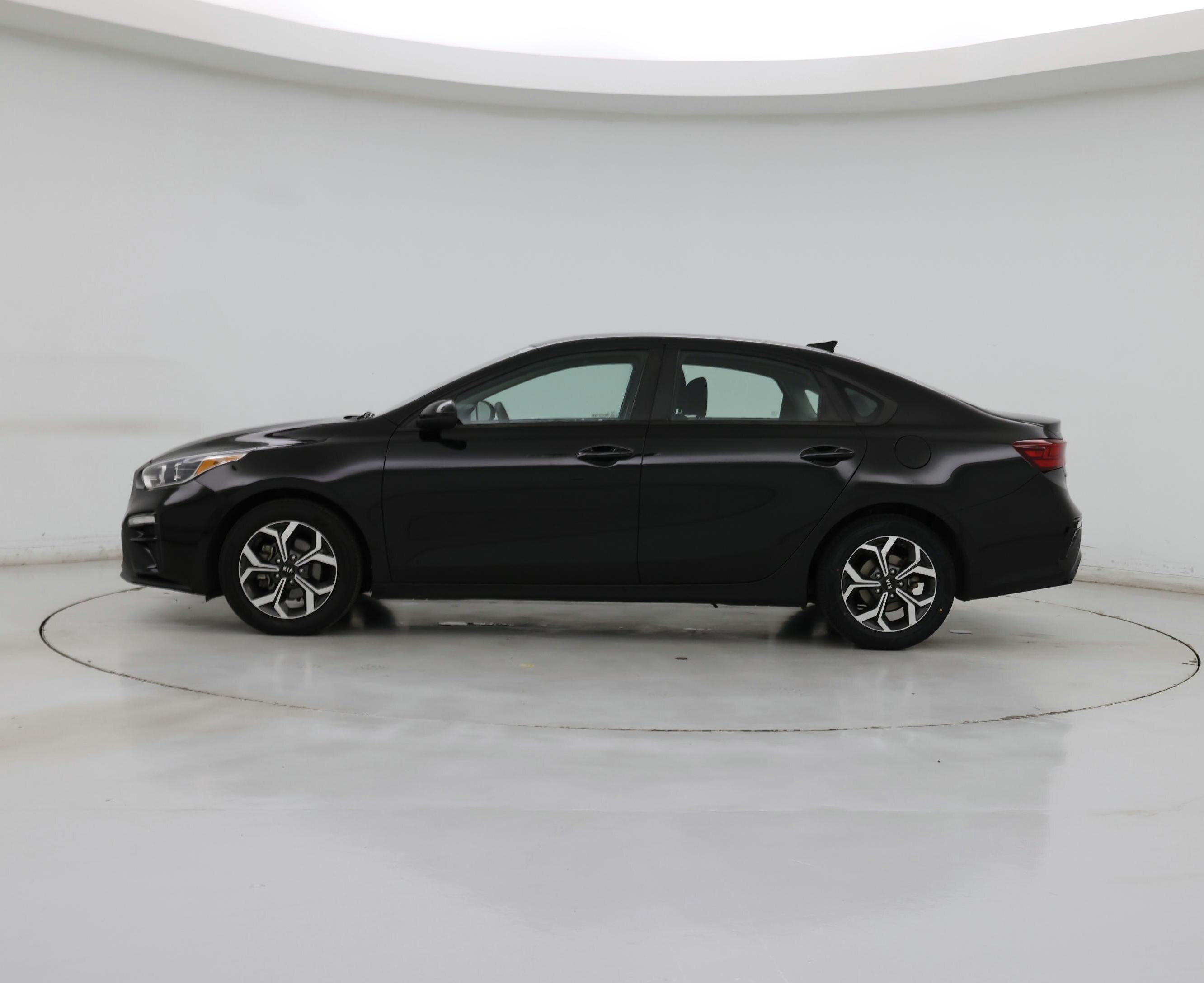 Thumbnail: 2020 Kia Forte - 3