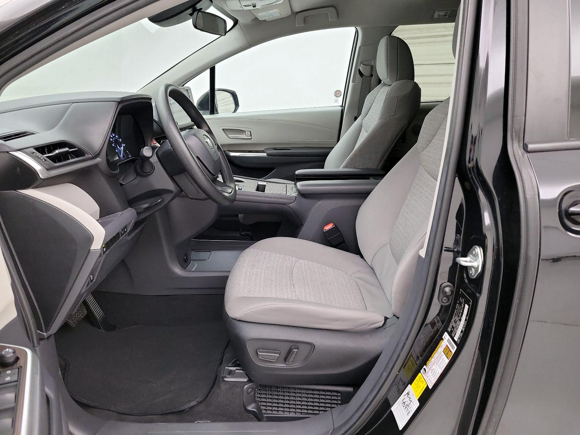 Thumbnail: 2024 Toyota Sienna - 11