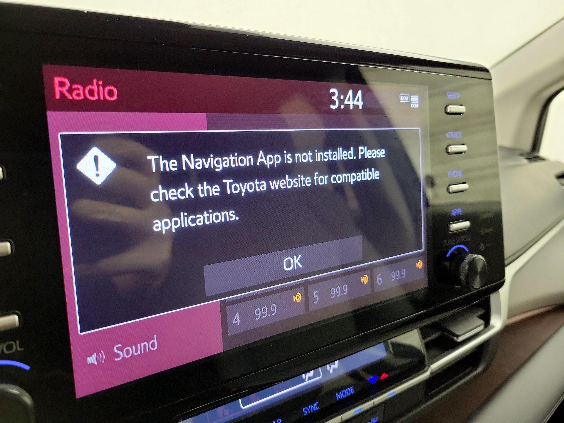 Thumbnail: 2024 Toyota Sienna - 14