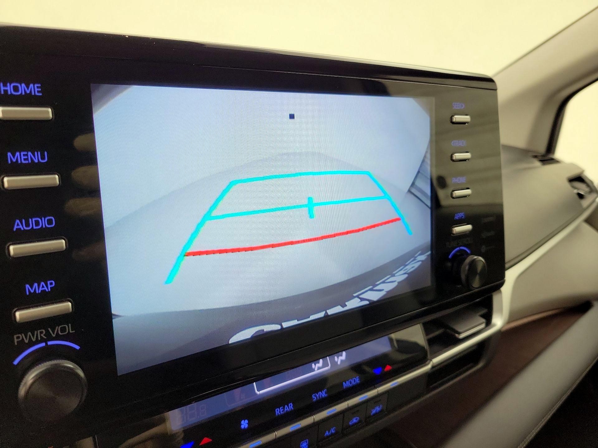 Thumbnail: 2024 Toyota Sienna - 15