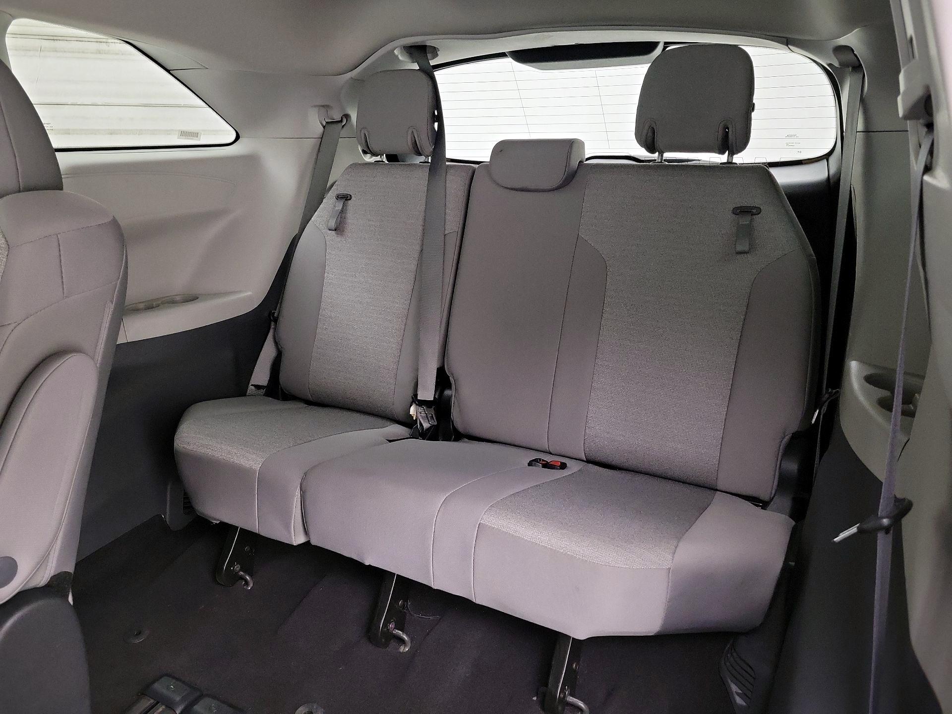 Thumbnail: 2024 Toyota Sienna - 20