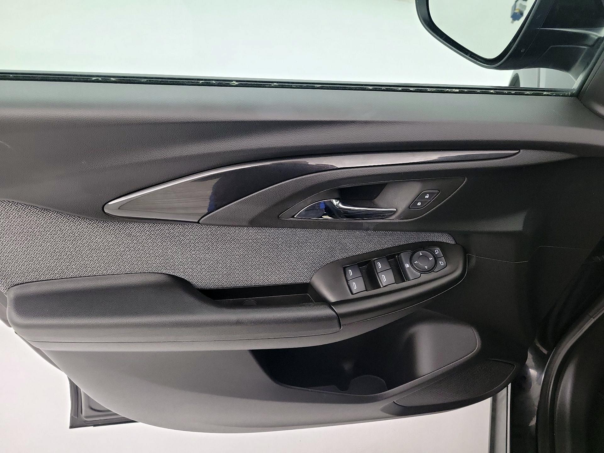 Thumbnail: 2023 Chevrolet TrailBlazer - 12