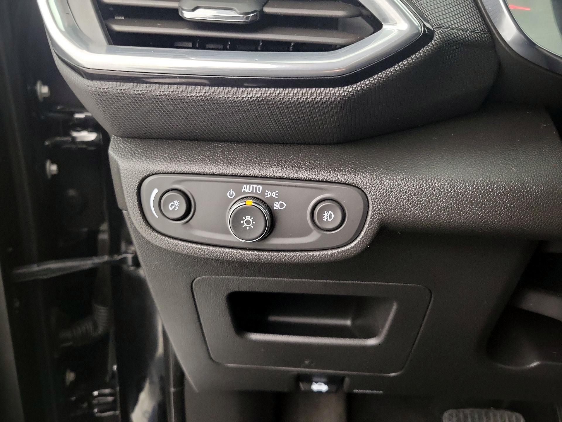 Thumbnail: 2023 Chevrolet TrailBlazer - 13