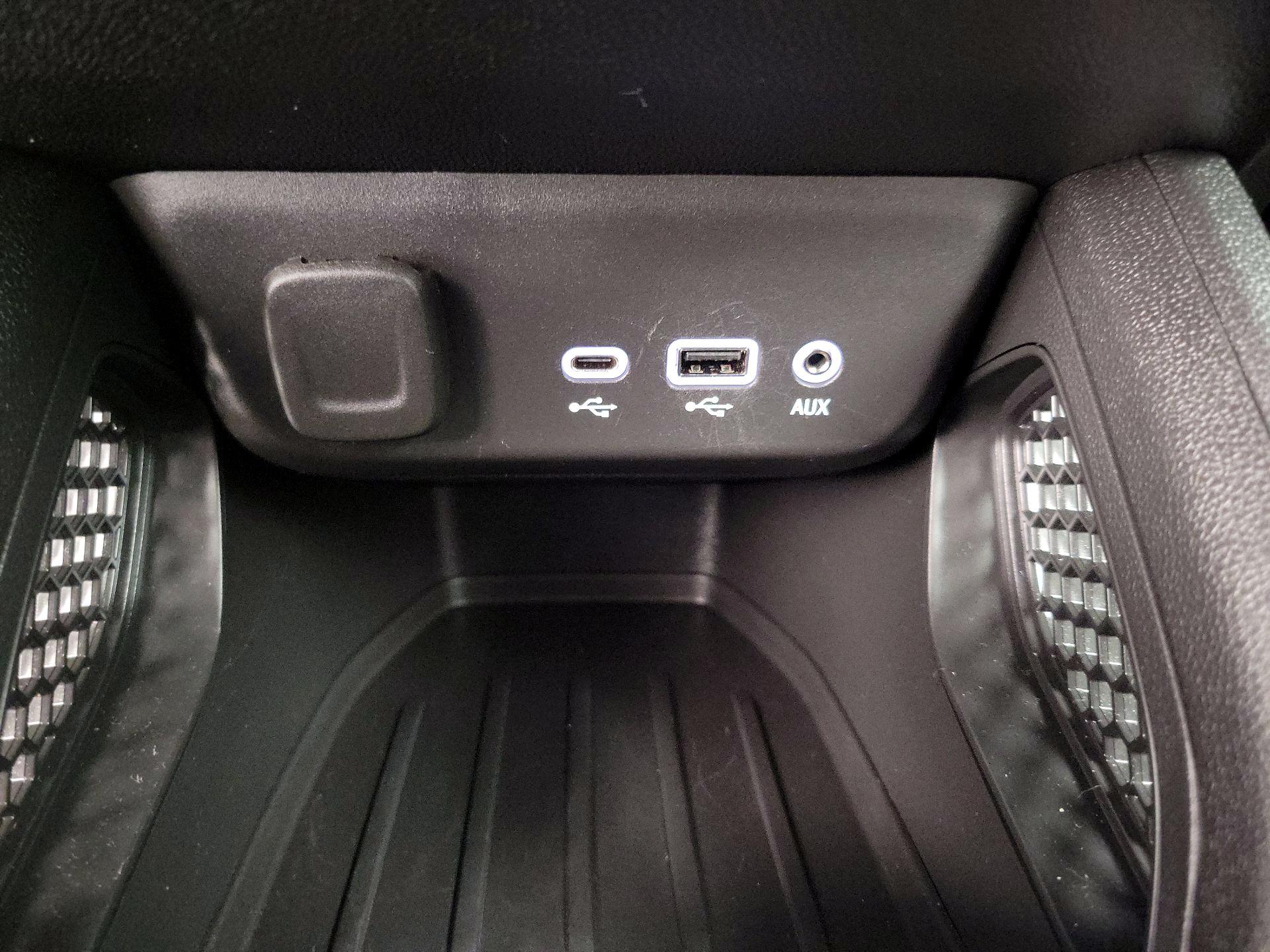 Thumbnail: 2023 Chevrolet TrailBlazer - 18