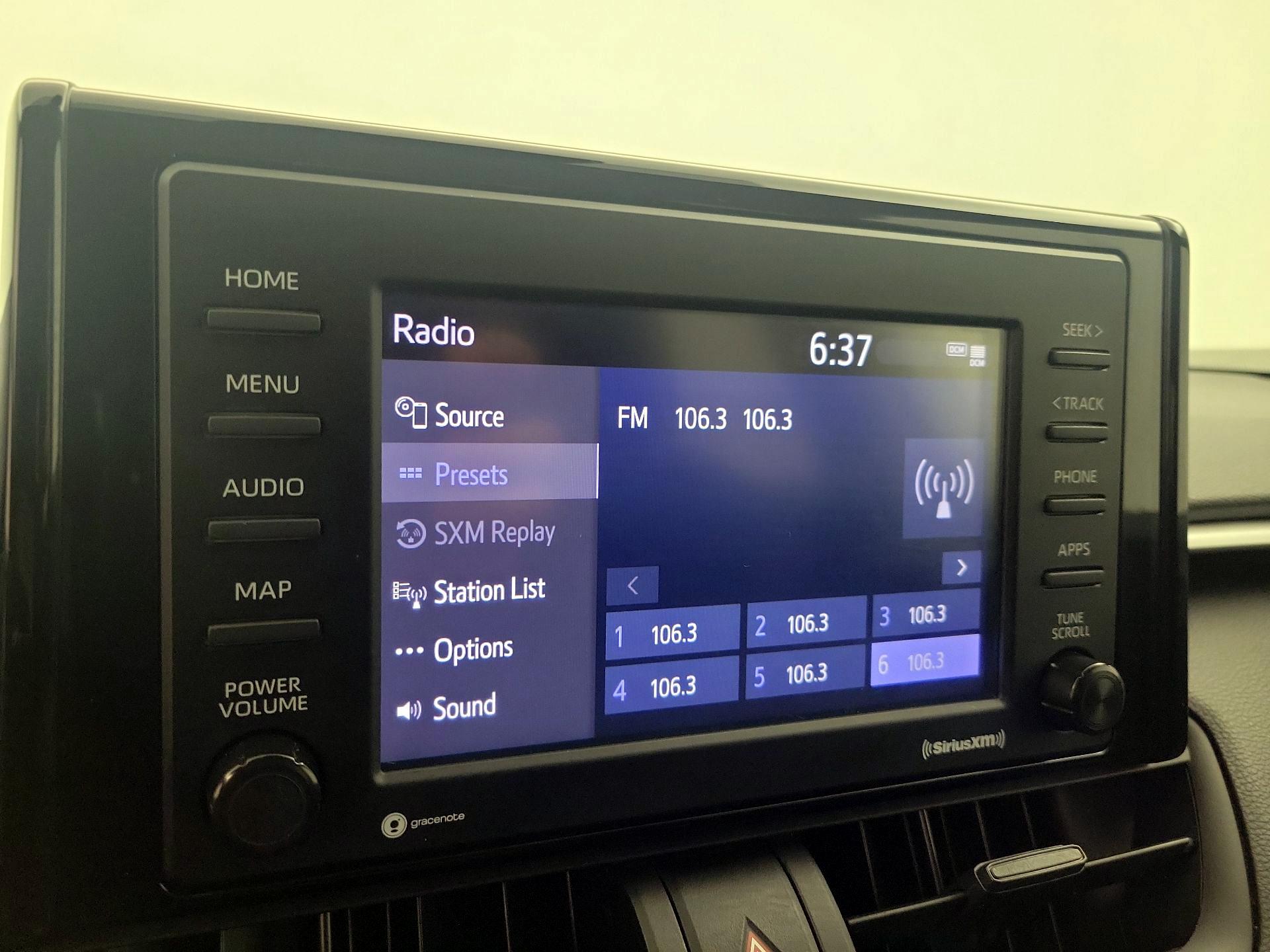 Thumbnail: 2021 Toyota RAV4 - 15