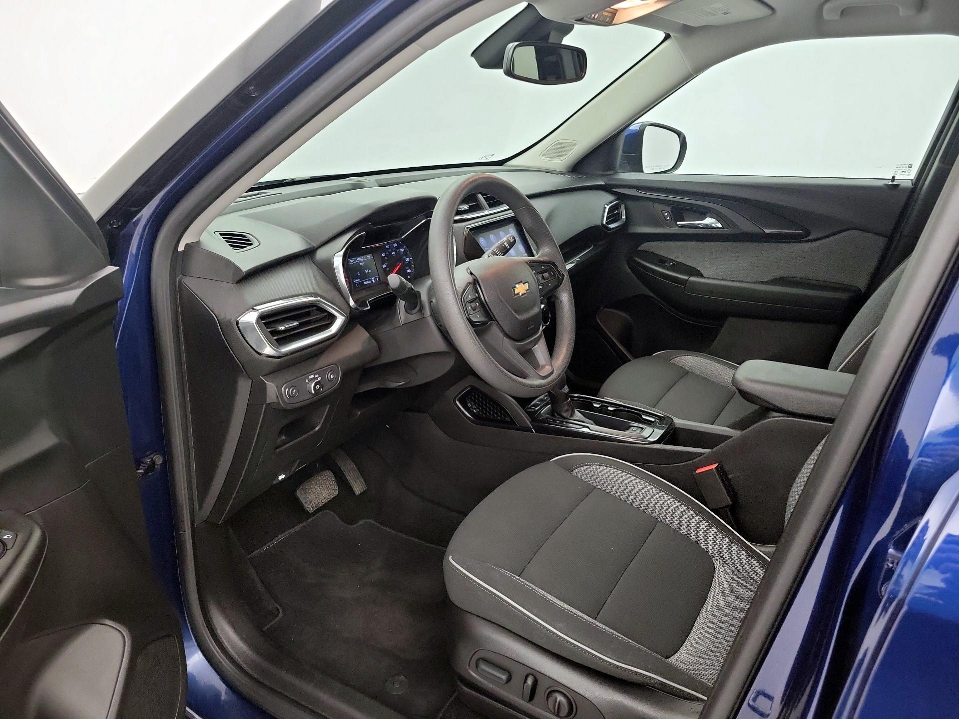 Thumbnail: 2023 Chevrolet TrailBlazer - 11