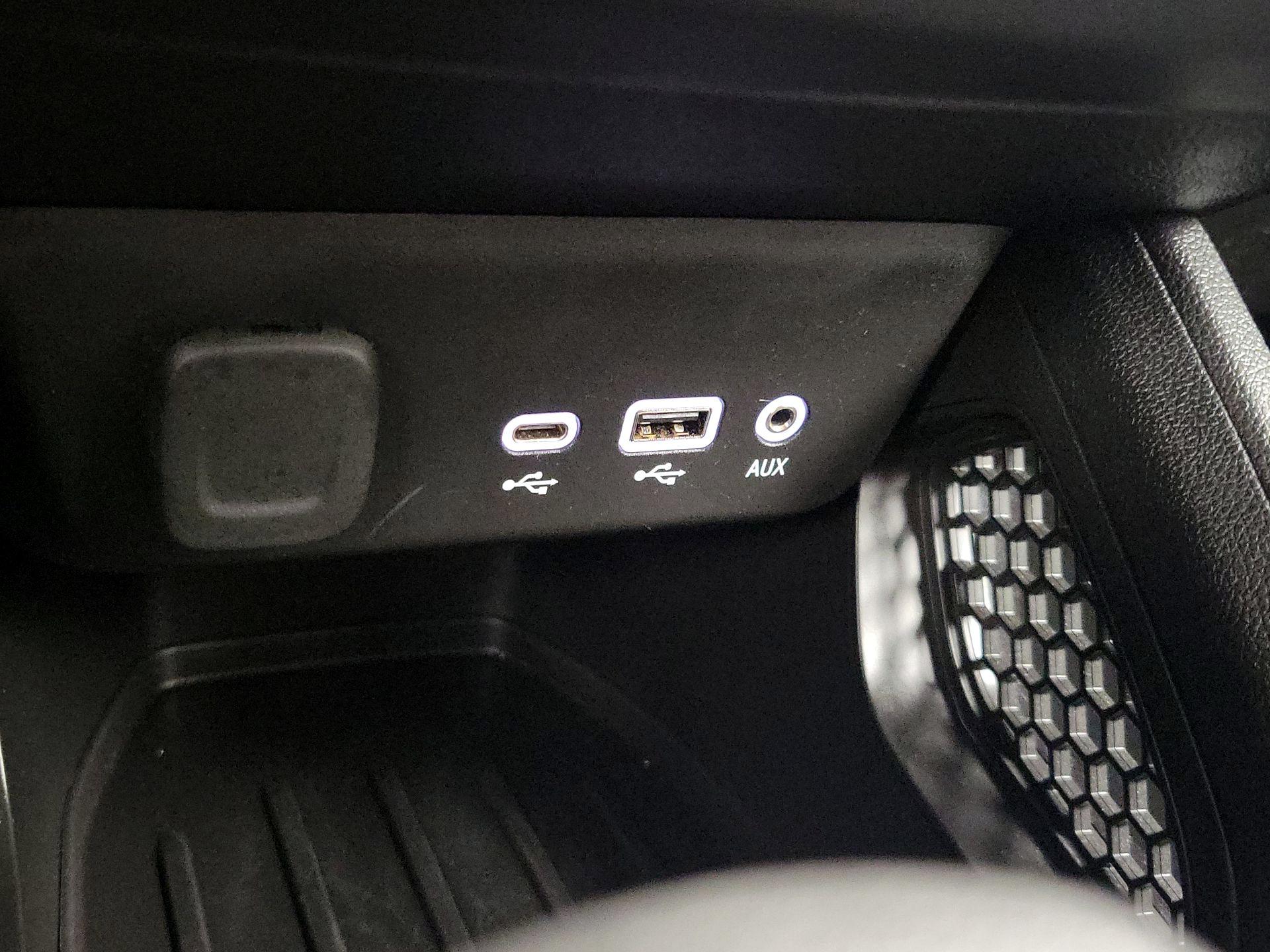 Thumbnail: 2023 Chevrolet TrailBlazer - 18