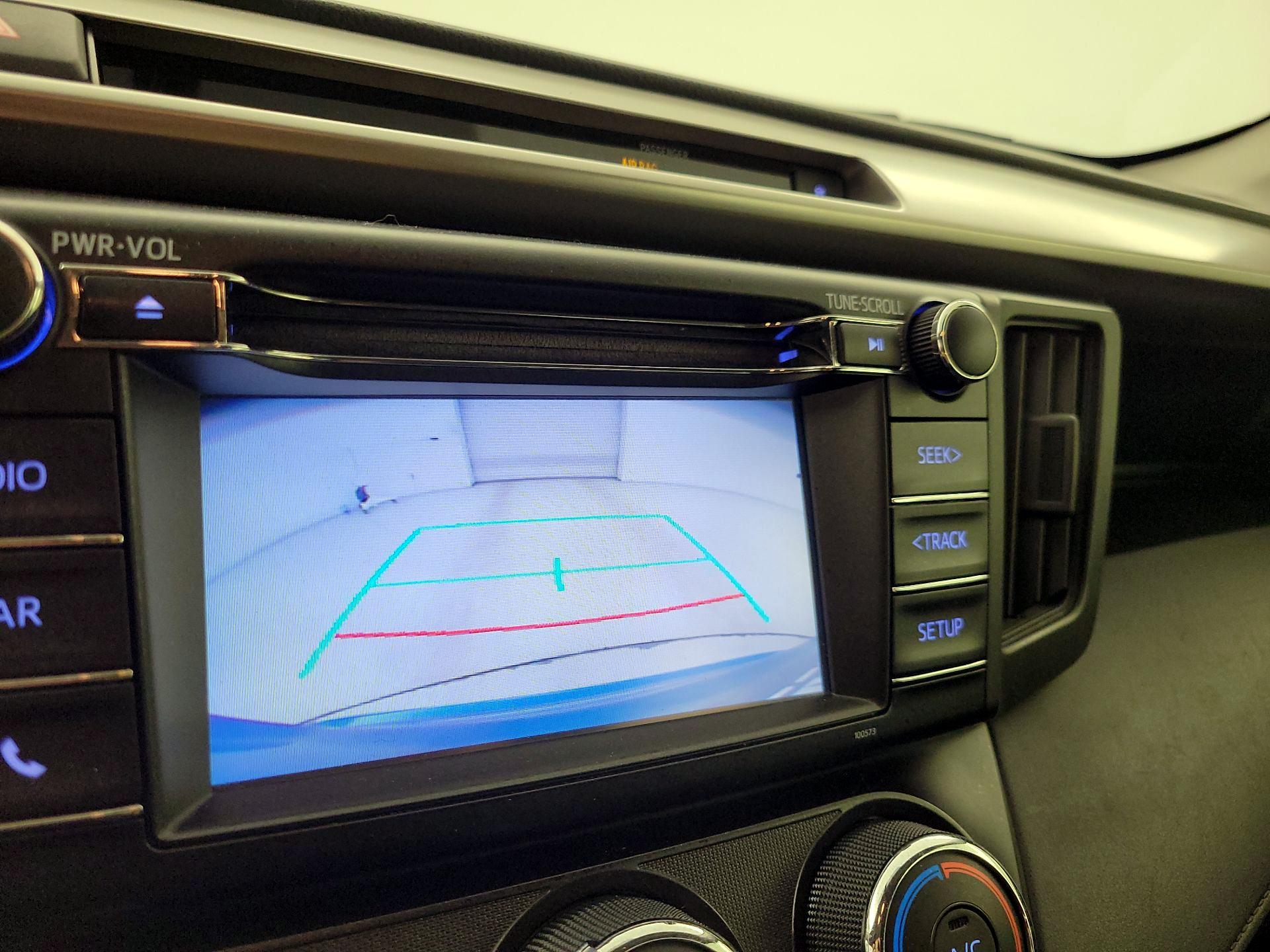 Thumbnail: 2016 Toyota RAV4 - 14