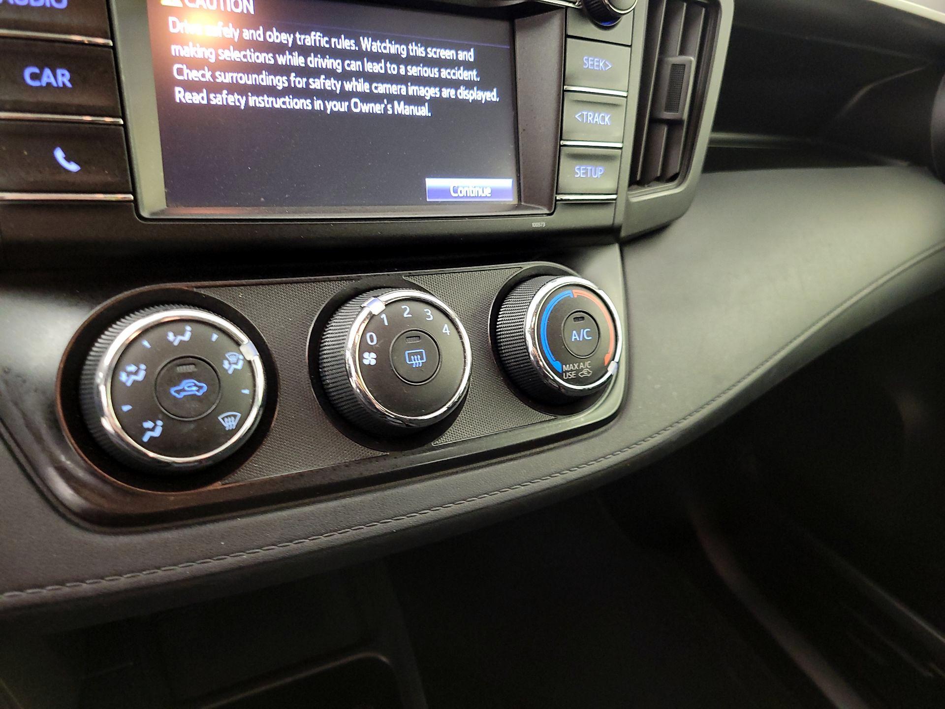 Thumbnail: 2016 Toyota RAV4 - 16