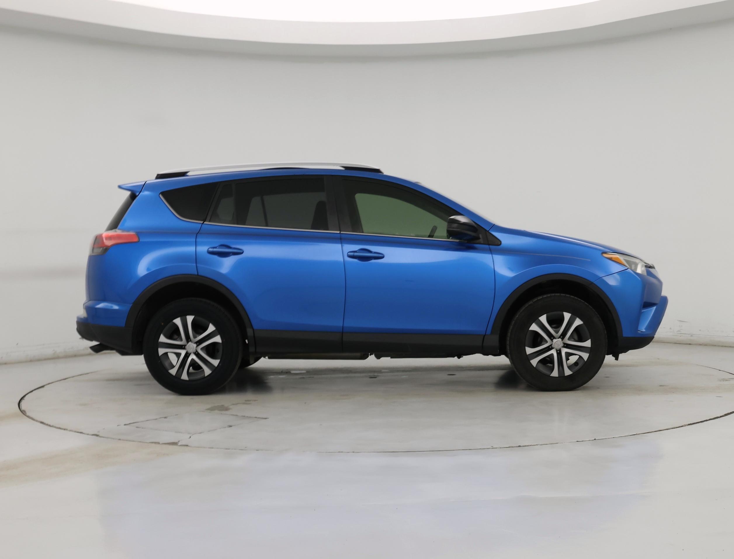 Thumbnail: 2016 Toyota RAV4 - 7