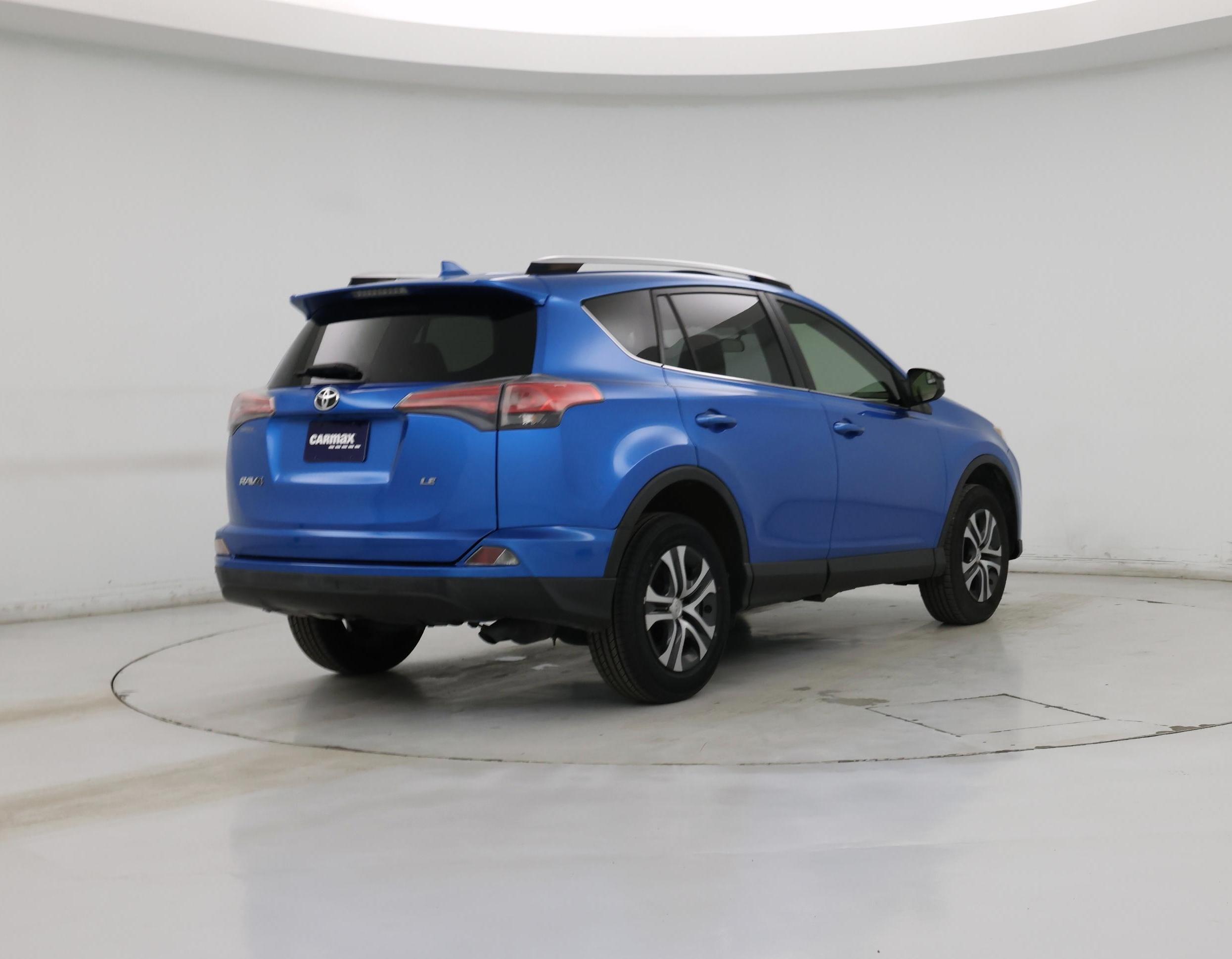 Thumbnail: 2016 Toyota RAV4 - 8