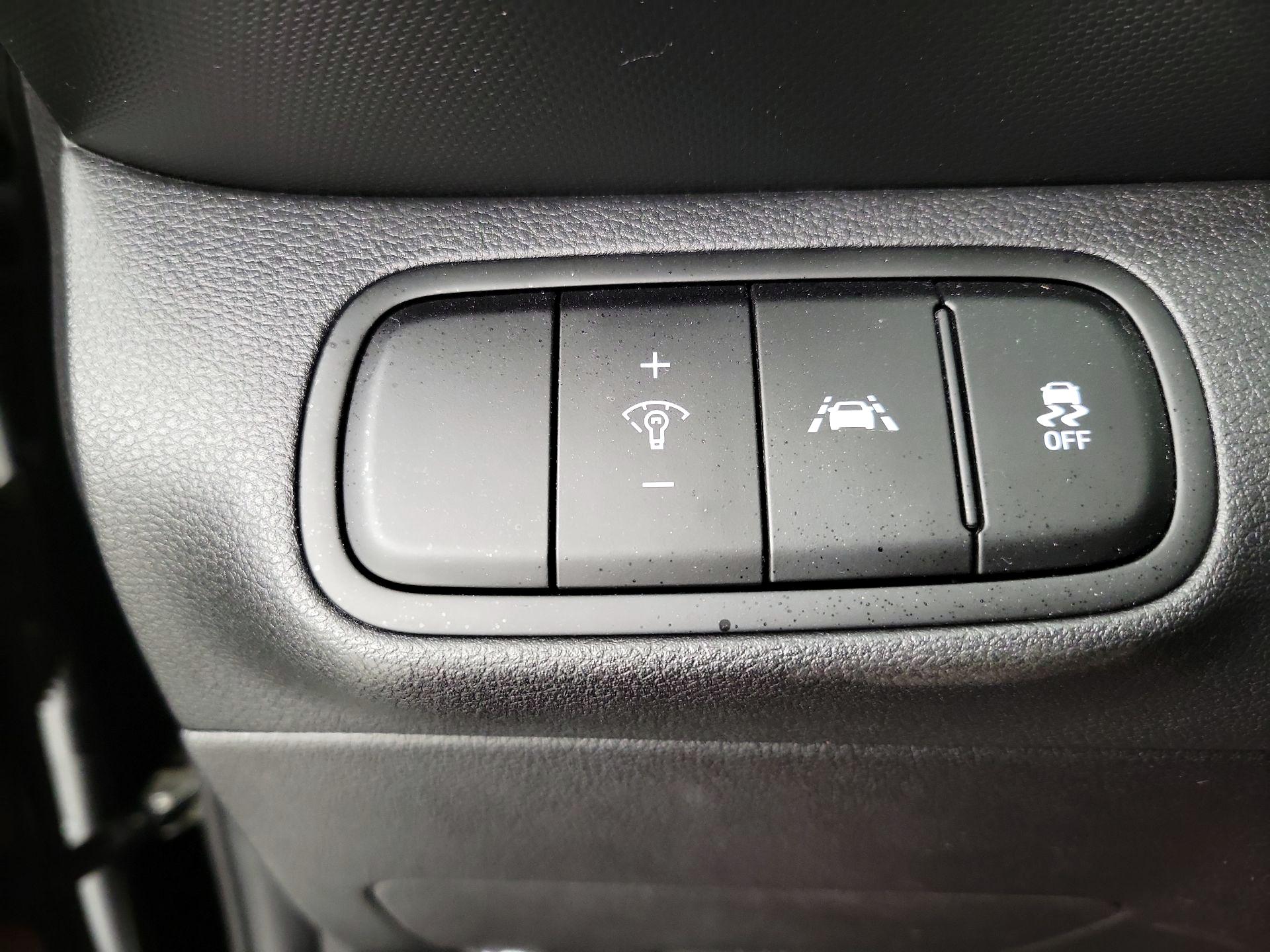 Thumbnail: 2020 Hyundai Venue - 13