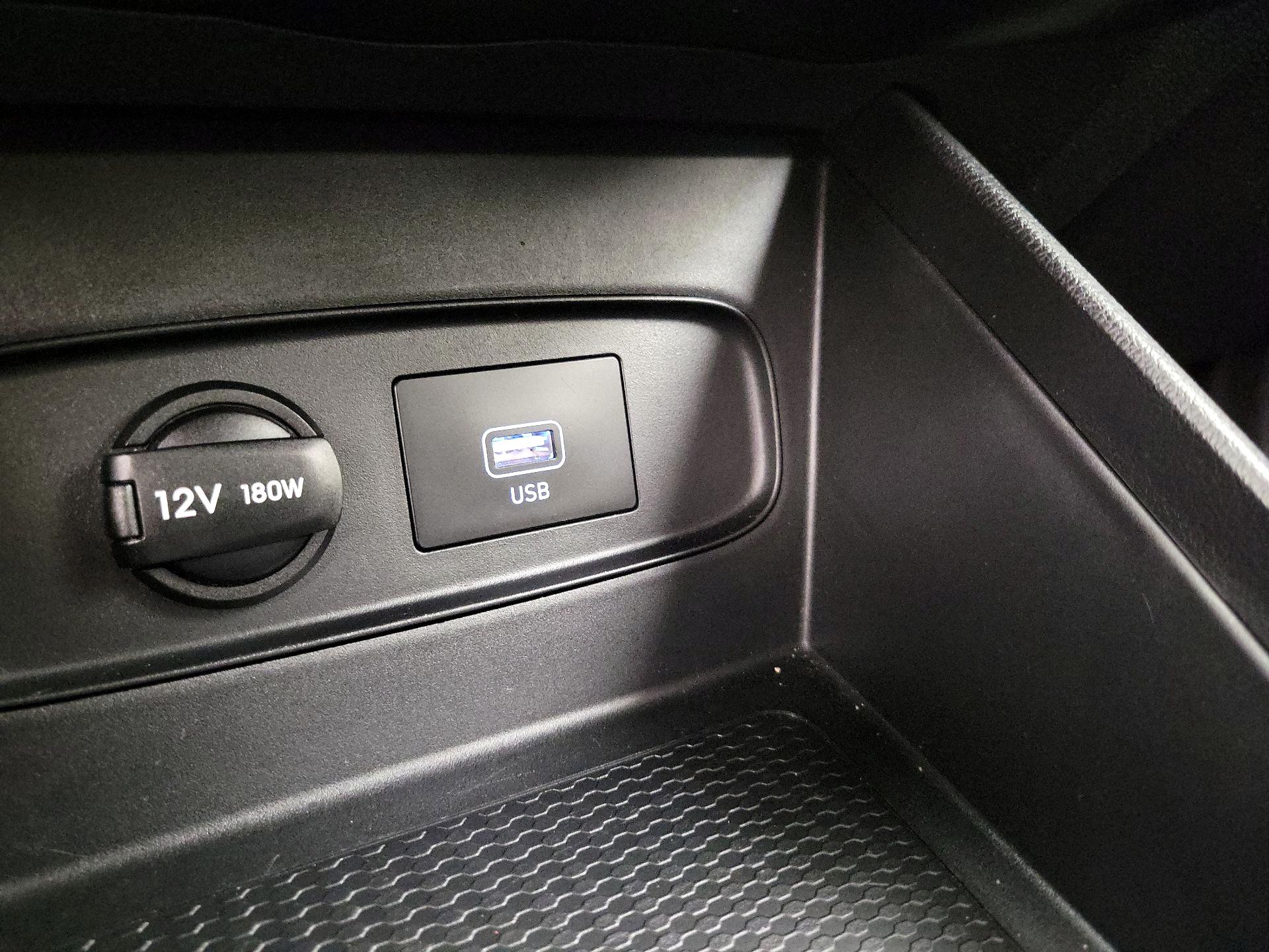 Thumbnail: 2020 Hyundai Venue - 18