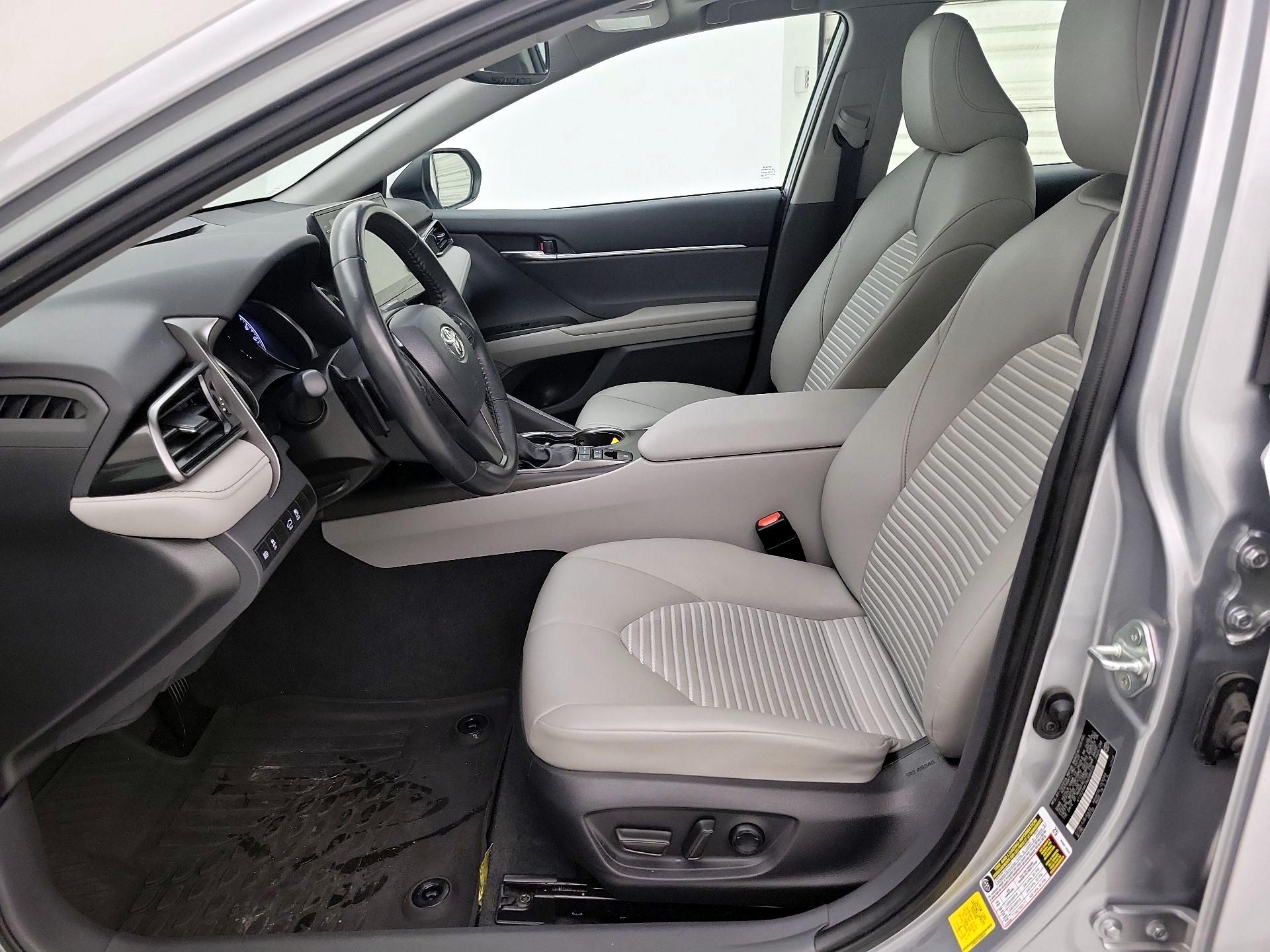 Thumbnail: 2022 Toyota Camry - 11