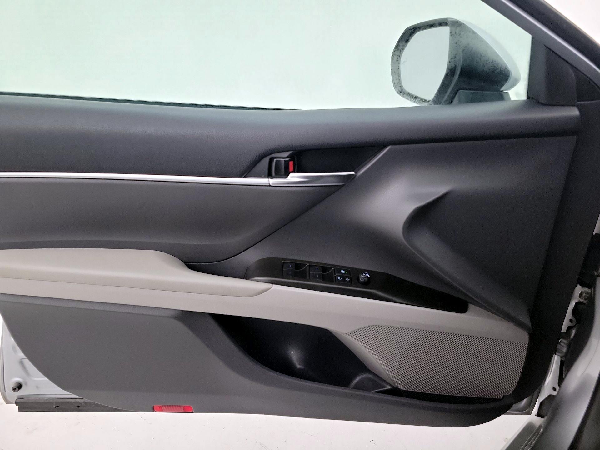 Thumbnail: 2022 Toyota Camry - 12