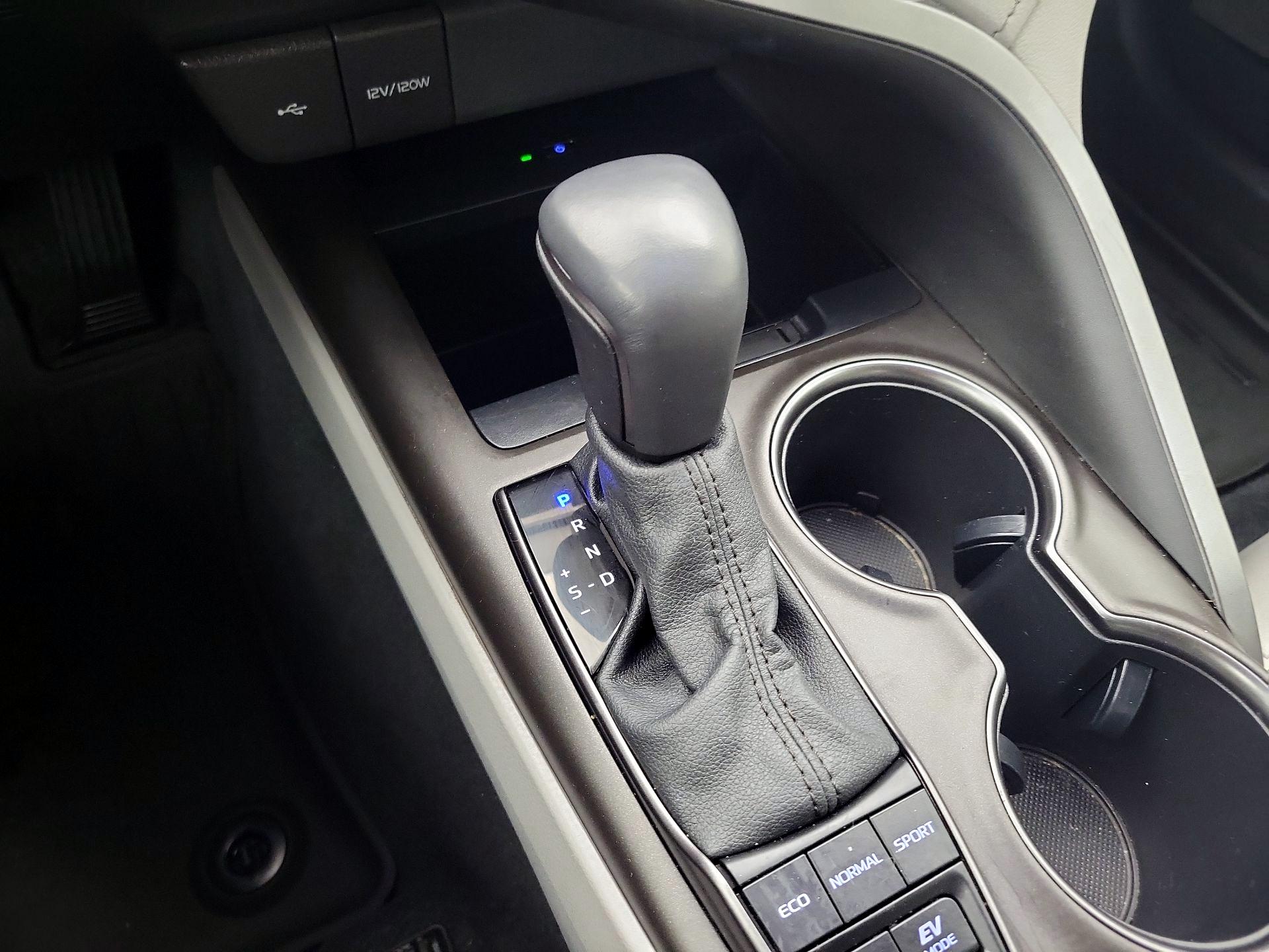 Thumbnail: 2022 Toyota Camry - 17