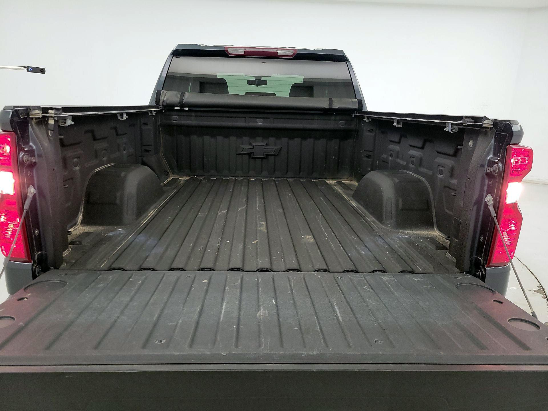 Thumbnail: 2019 Chevrolet Silverado 1500 - 20