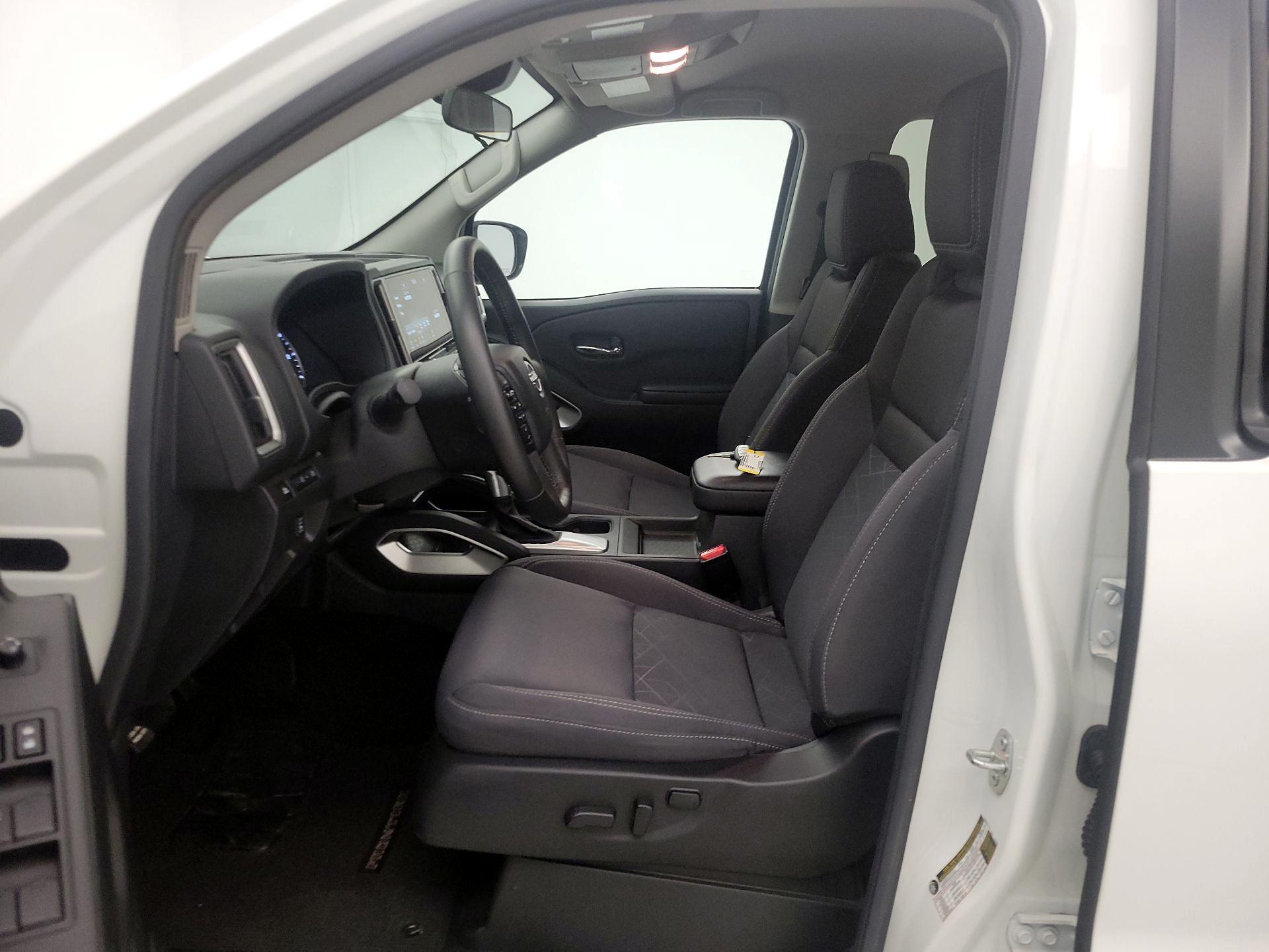 Thumbnail: 2025 Nissan Frontier - 11