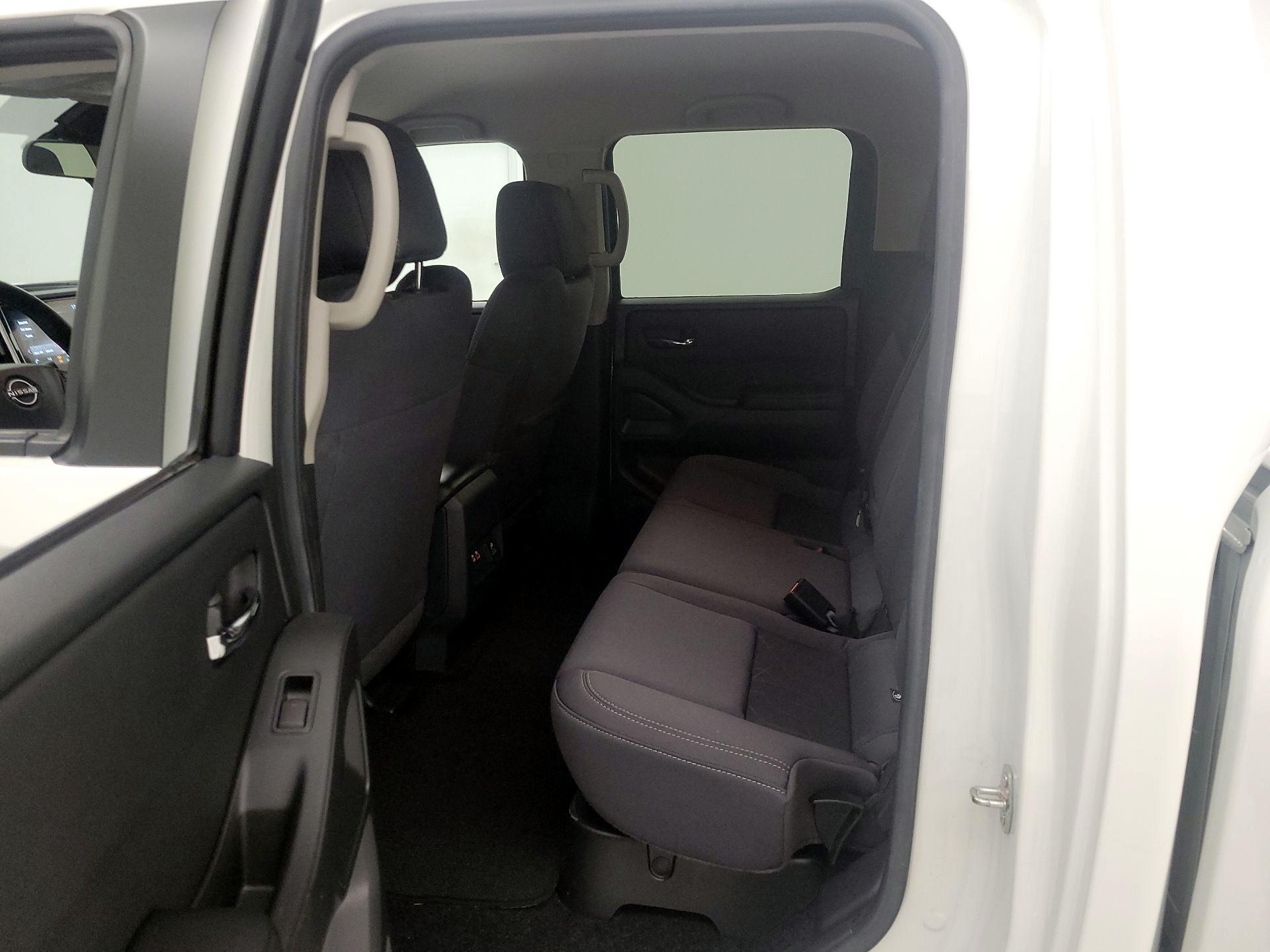 Thumbnail: 2025 Nissan Frontier - 19