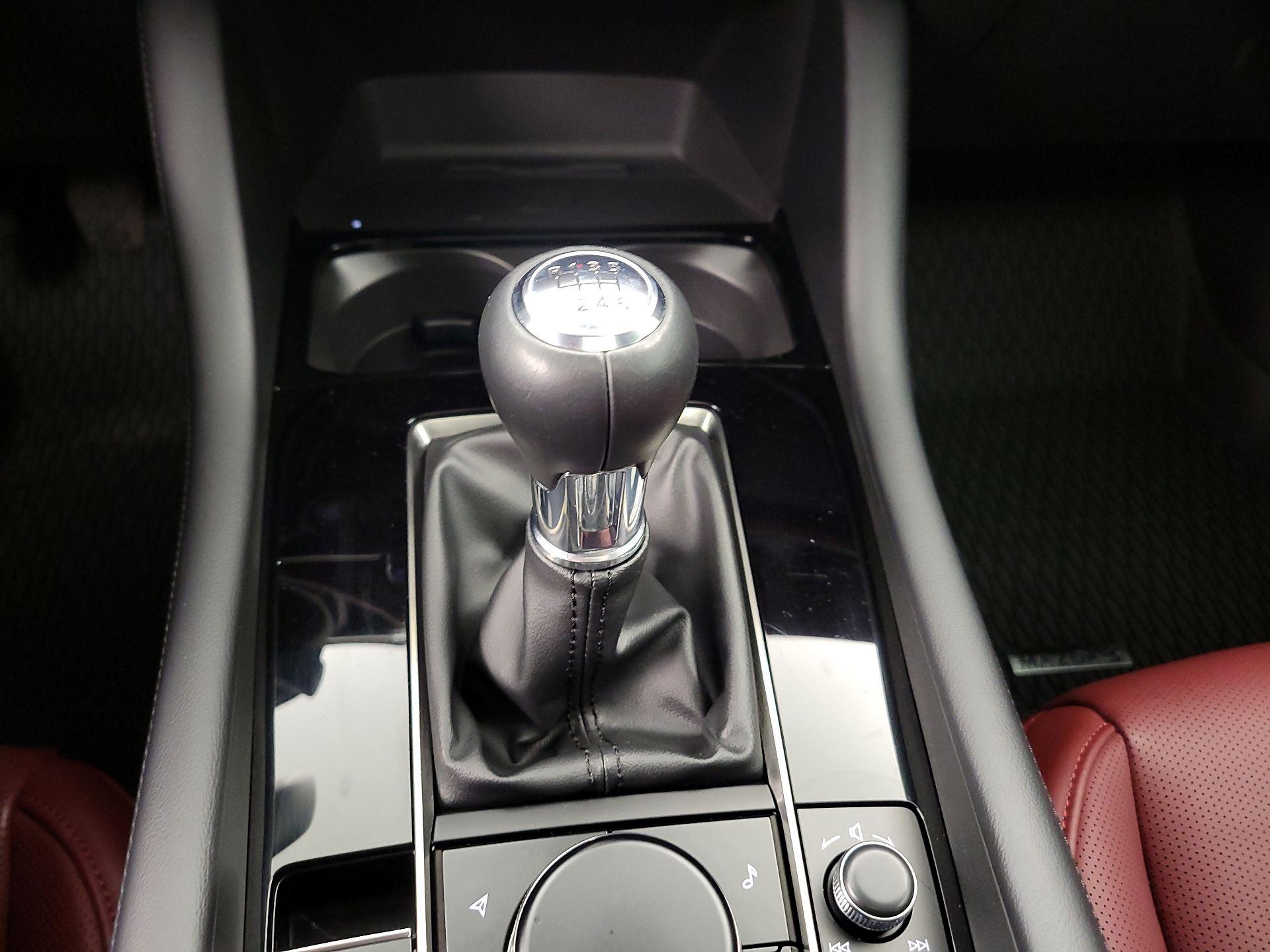 Thumbnail: 2025 Mazda Mazda3 - 18